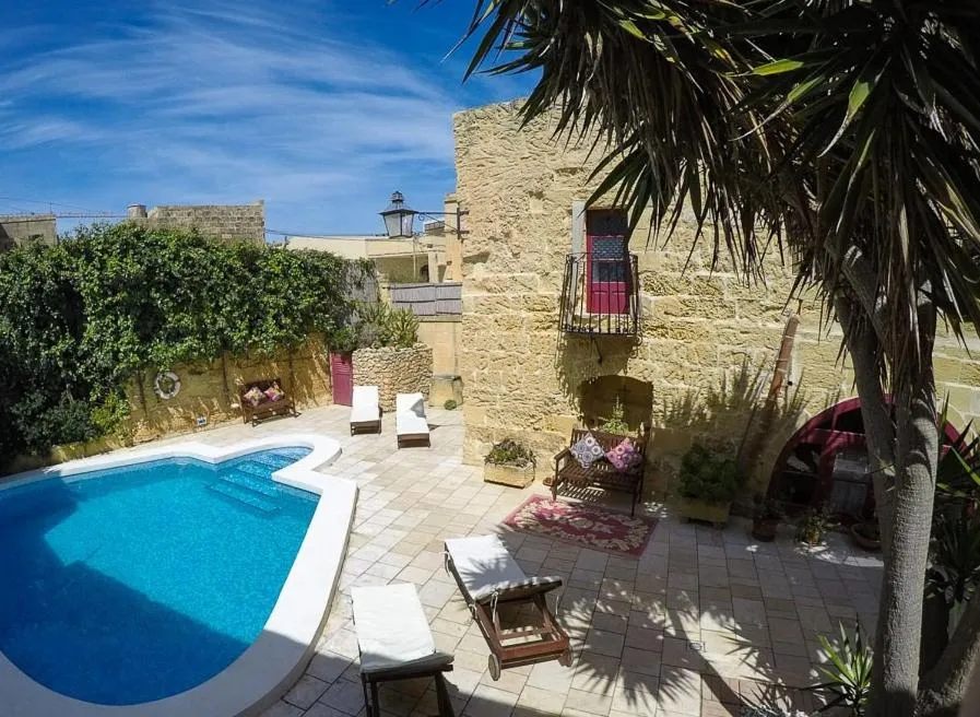 Swimming pool in Shanti Ghar Gozo