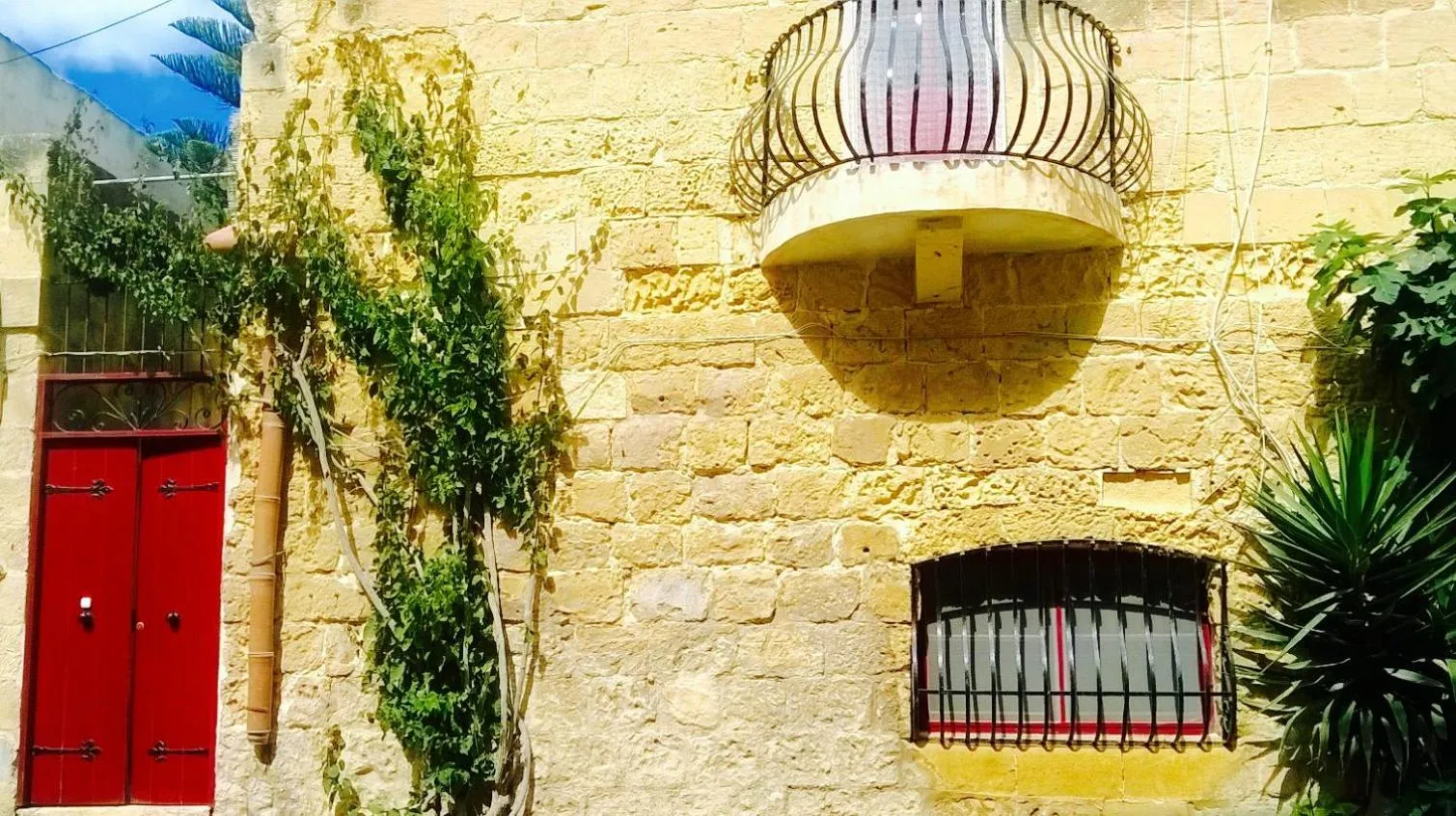 Property building in Shanti Ghar Gozo
