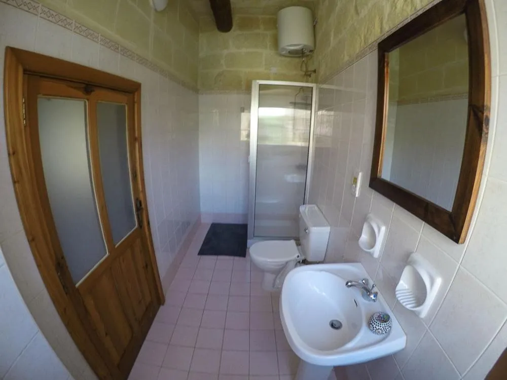 Bathroom in Shanti Ghar Gozo