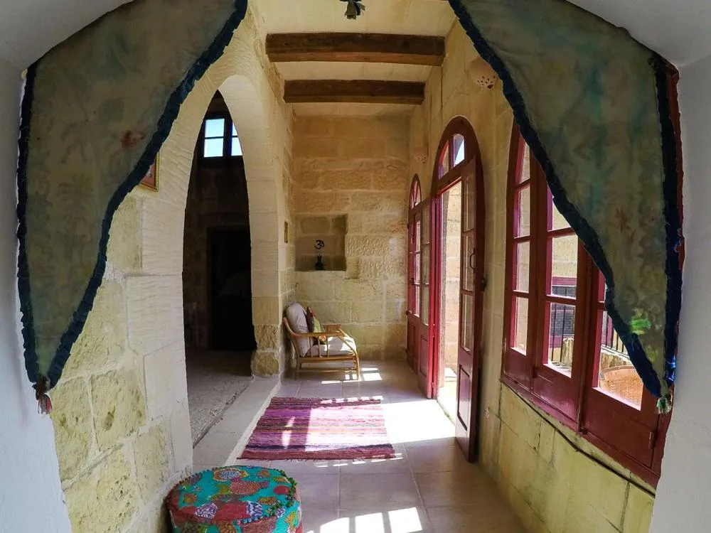 Living room, Bed in Shanti Ghar Gozo