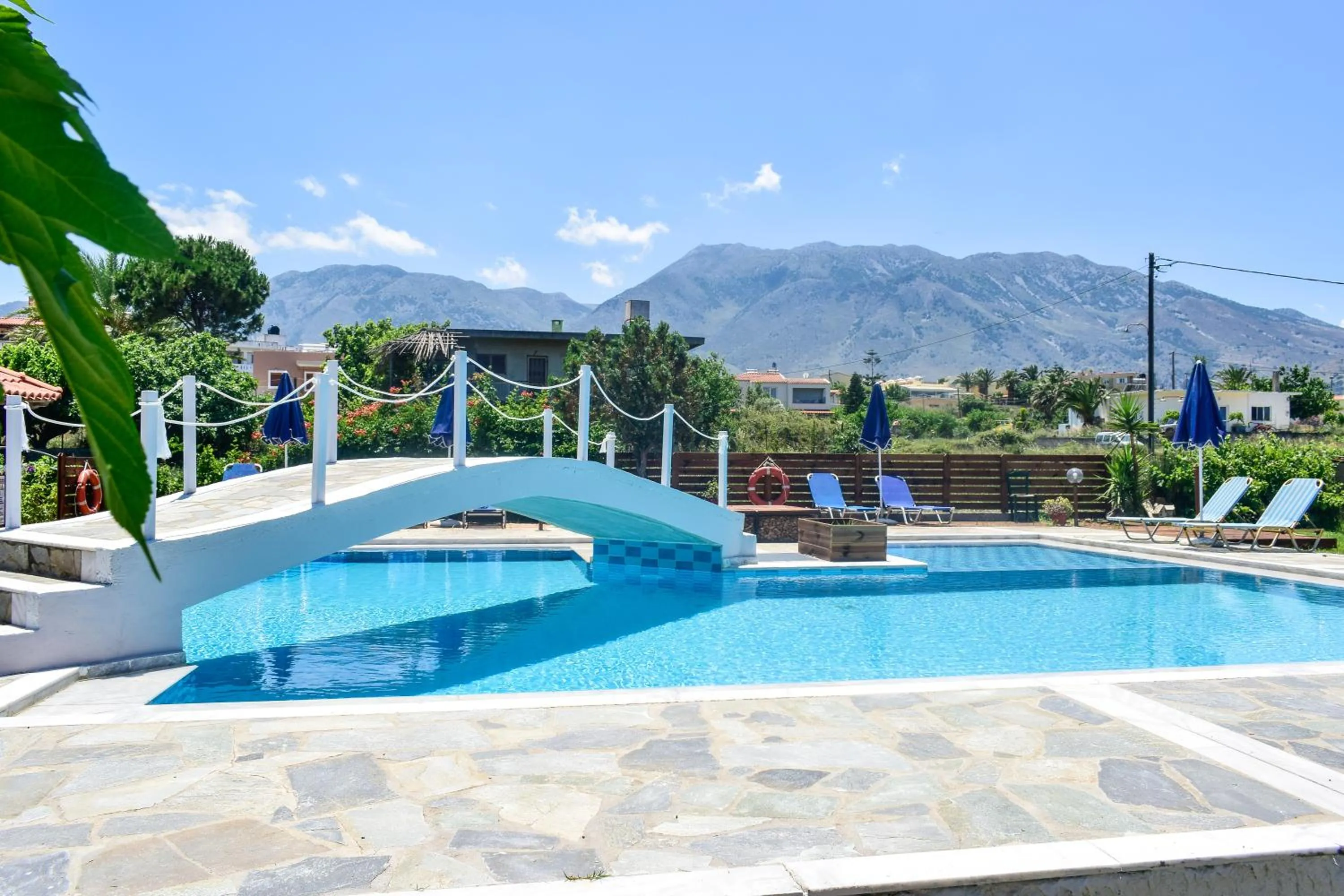 Swimming pool in Dias