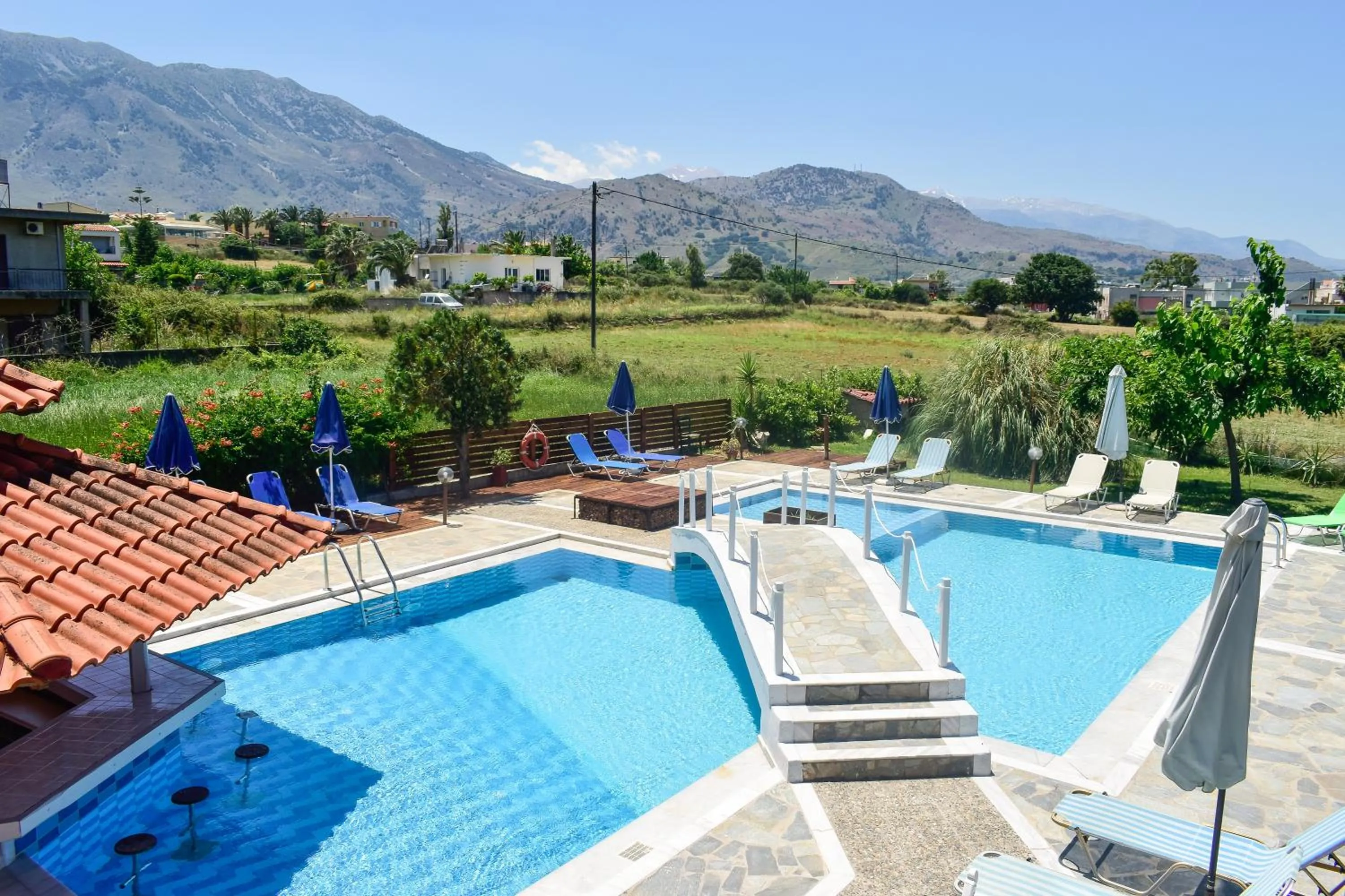 Swimming pool in Dias