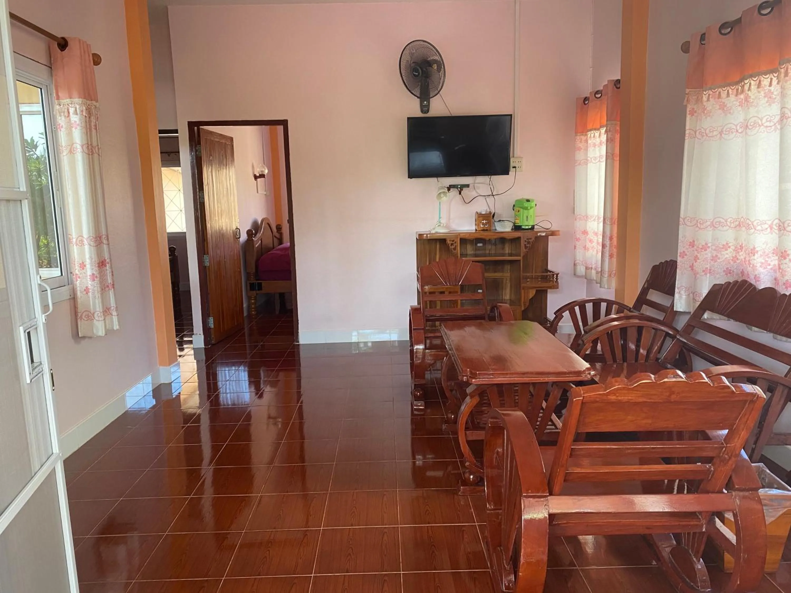 Family in Baan Suan Palm Resort