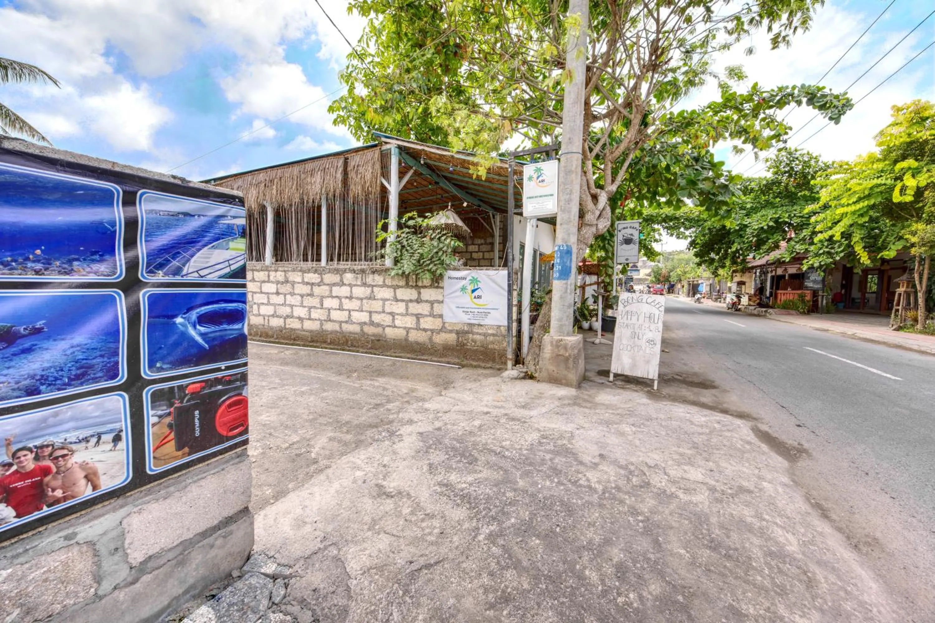 Facade/entrance in Ari La Casa