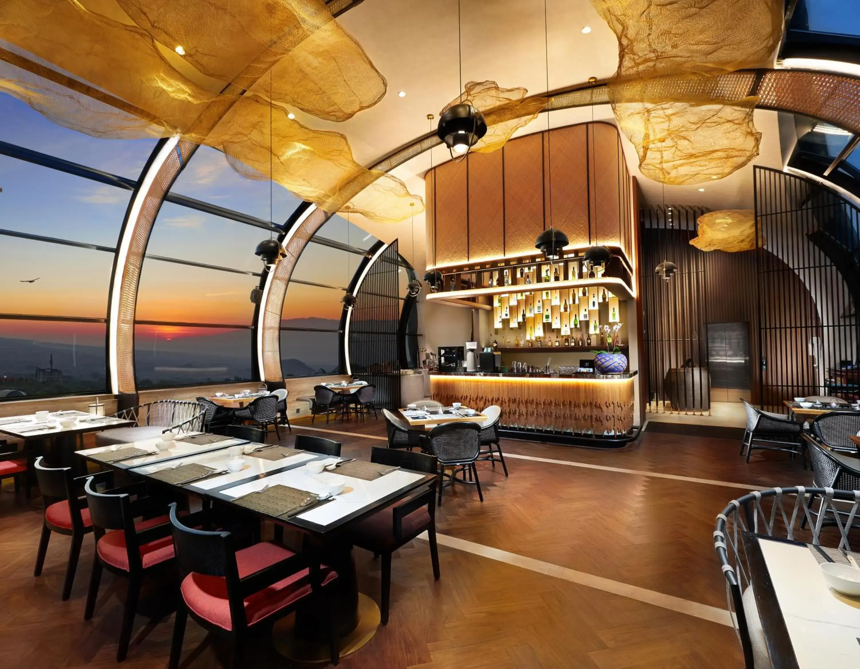 Restaurant/places to eat in Golden Tulip Holland Resort Batu Restaurant/places to eat in Golden Tulip Holland Resort Batu