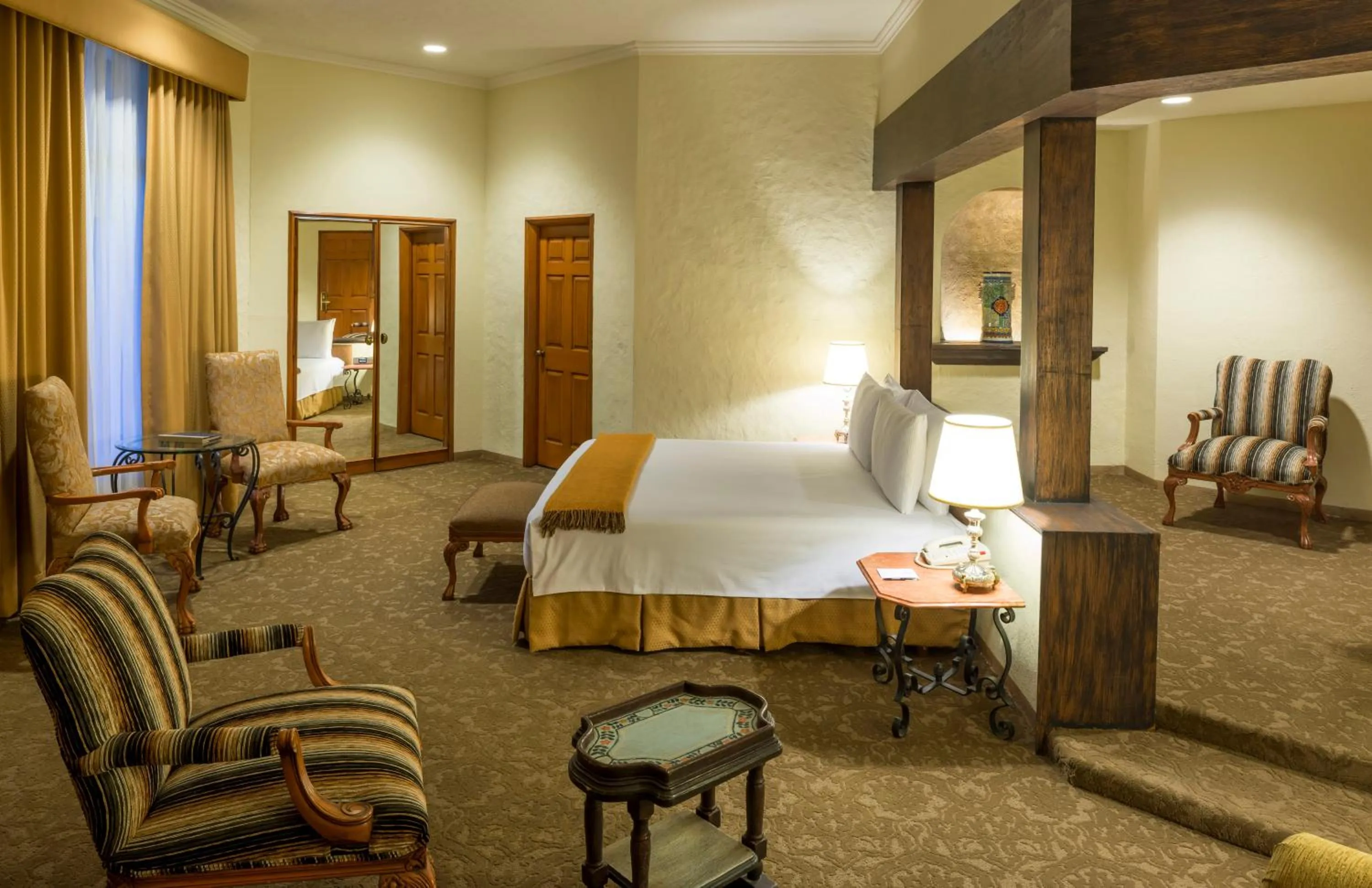 Photo of the whole room, Bed in Quinta Real Aguascalientes