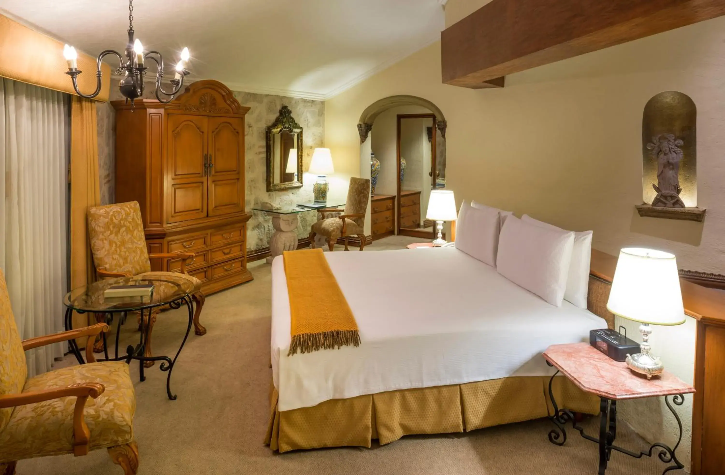 Photo of the whole room, Bed in Quinta Real Aguascalientes Photo of the whole room, Bed in Quinta Real Aguascalientes