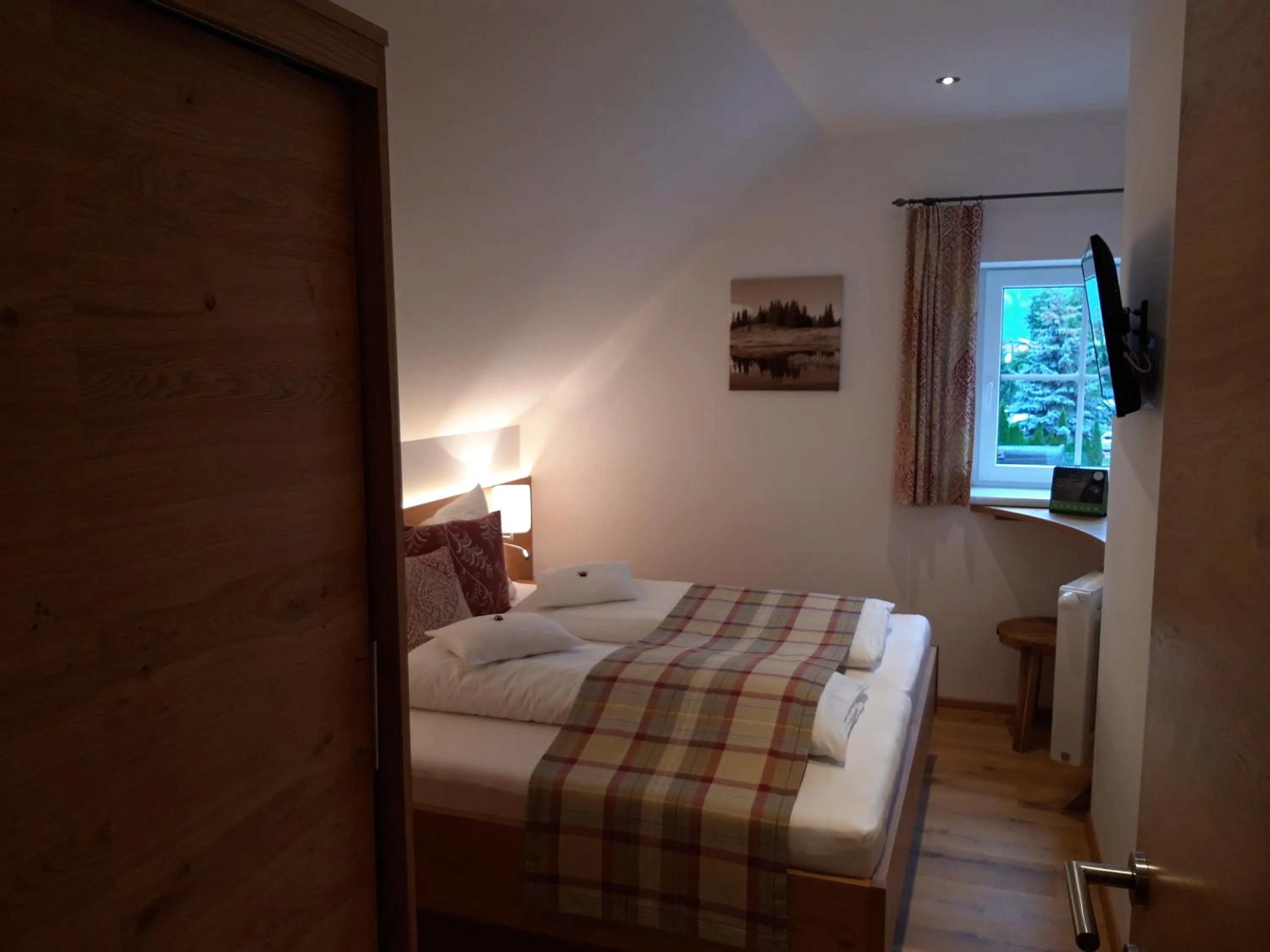 Bed in Gasthaus Brandlwirt