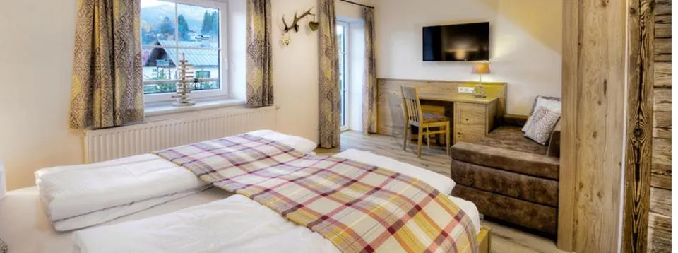 Bed in Gasthaus Brandlwirt