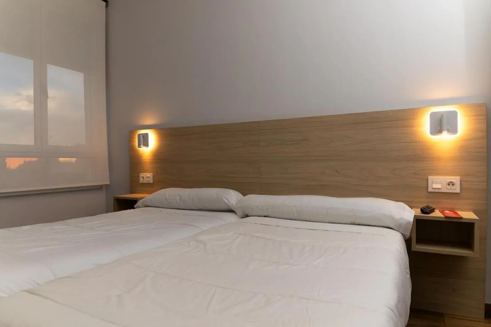 Twin Room in Hostal Restaurante Central Twin Room in Hostal Restaurante Central