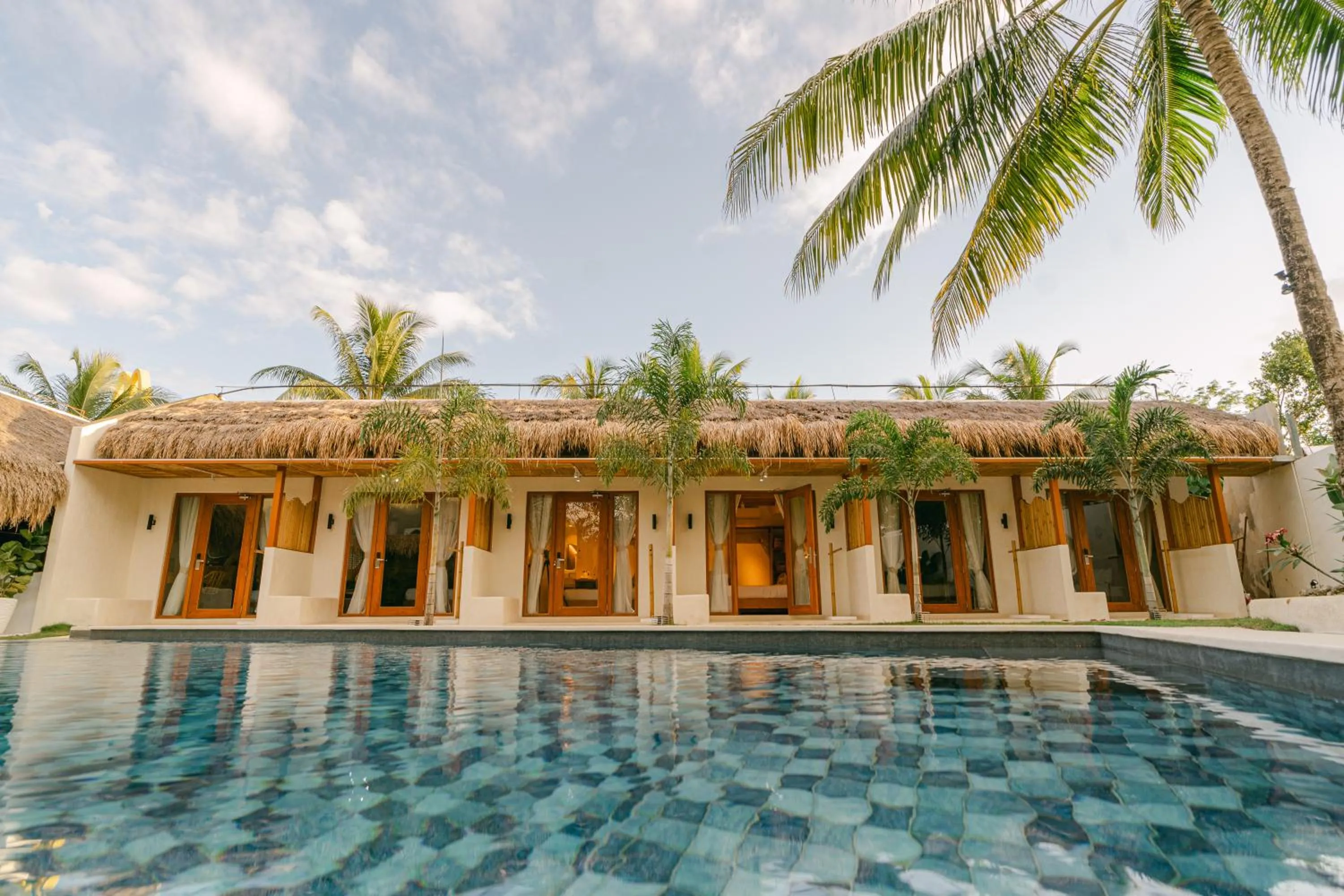 Swimming pool in LEUX Hotel Alona Panglao