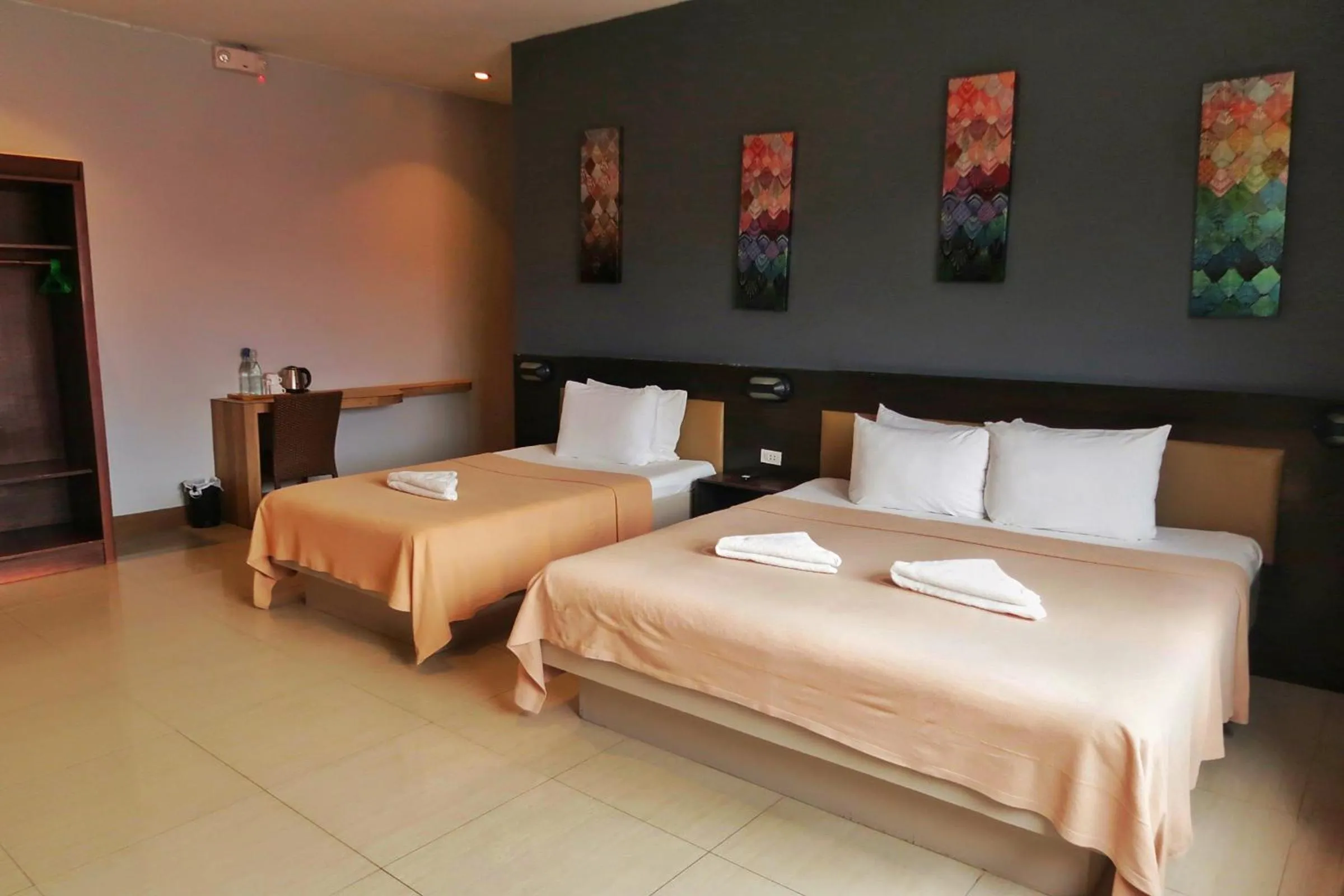 Photo of the whole room, Bed in LEUX Hotel Alona Panglao