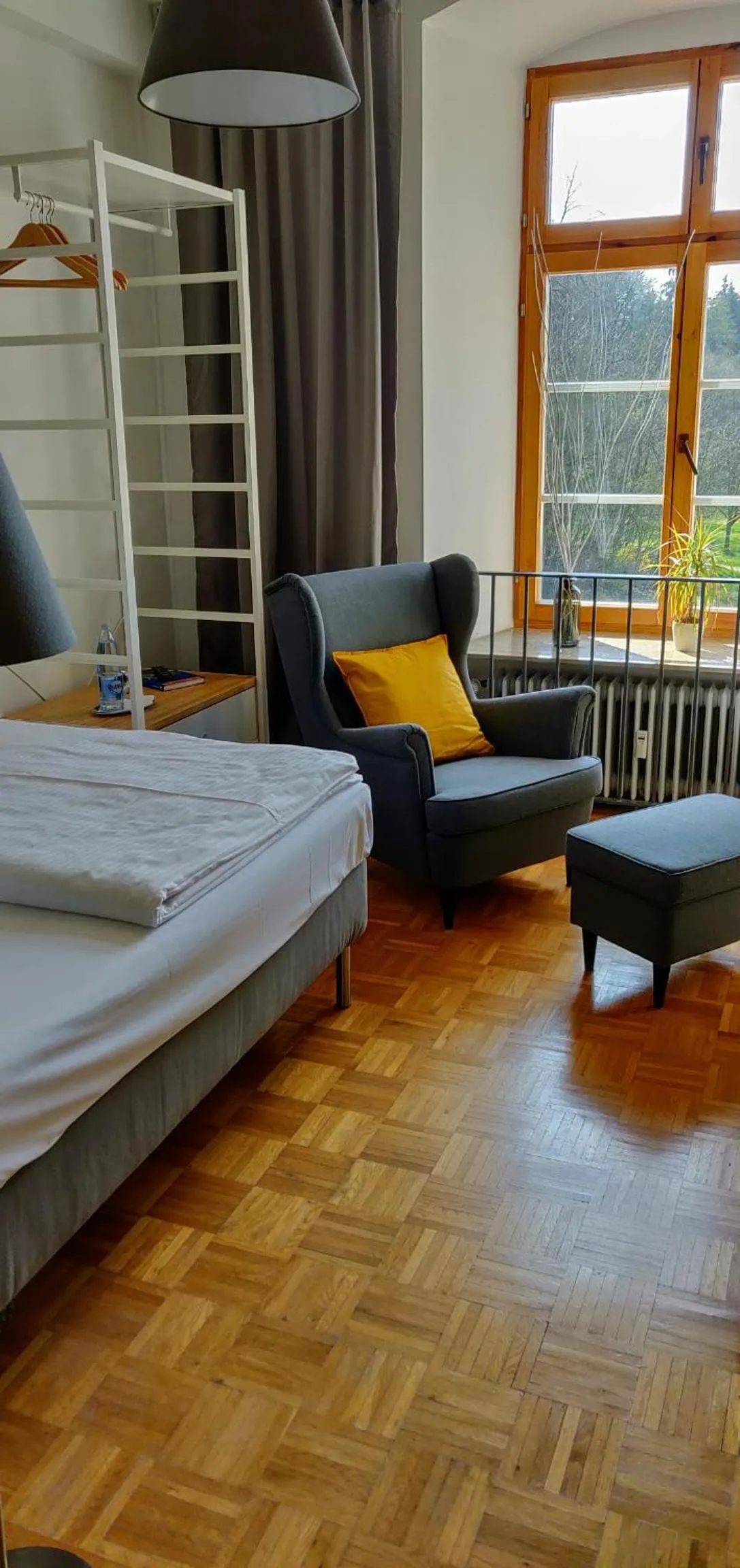 Bed in Gästehaus der Abtei Sayn