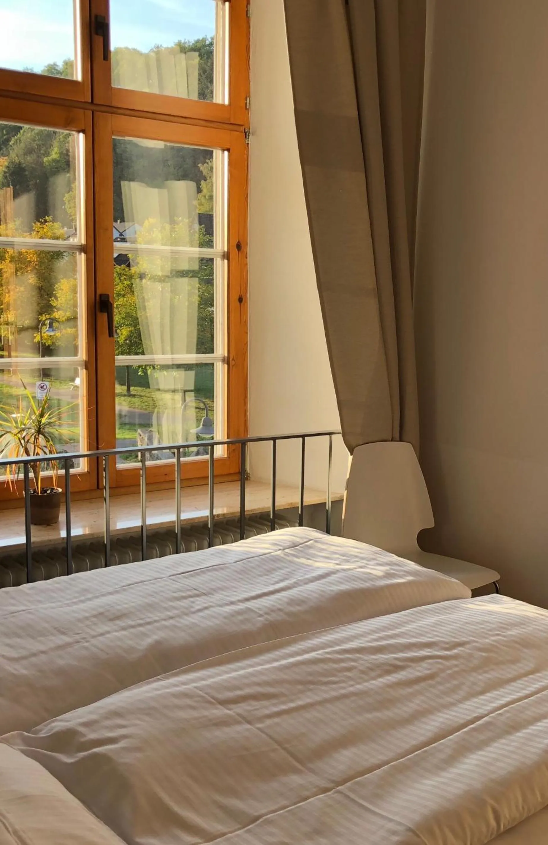 Bed in Gästehaus der Abtei Sayn