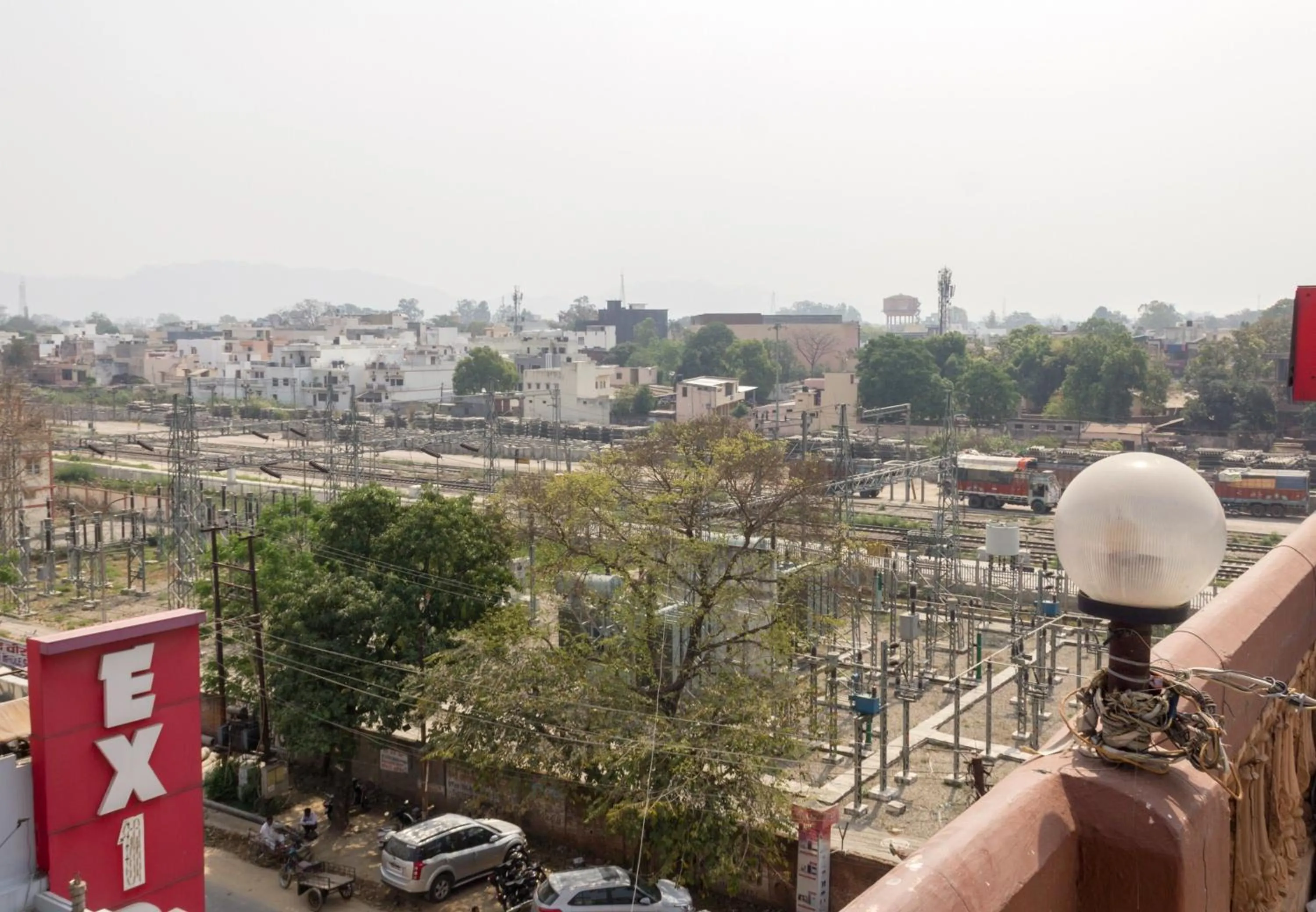 Facade/entrance in Hotel O Mehfil Hotel