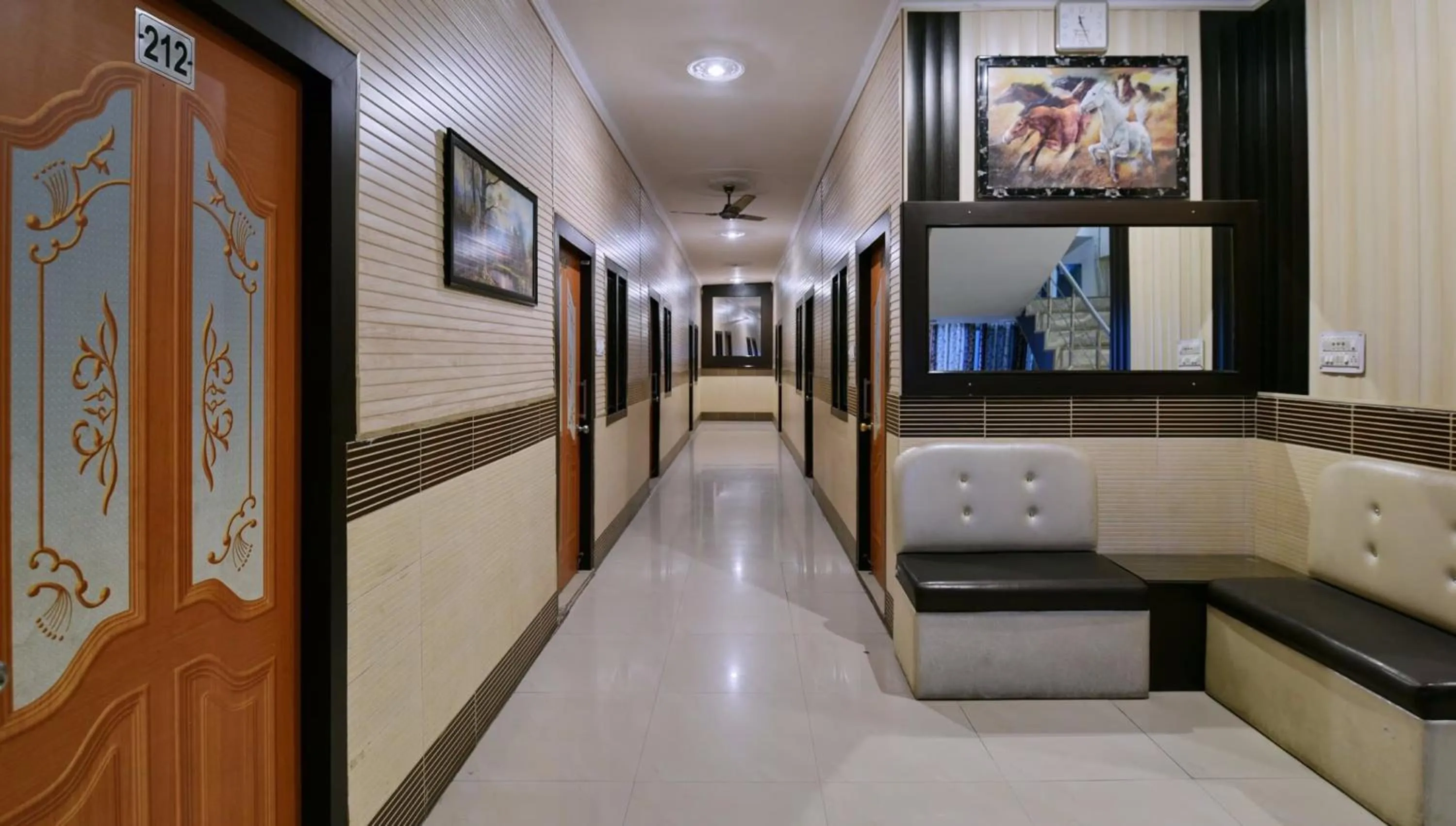 Lobby or reception in Hotel O Mehfil Hotel