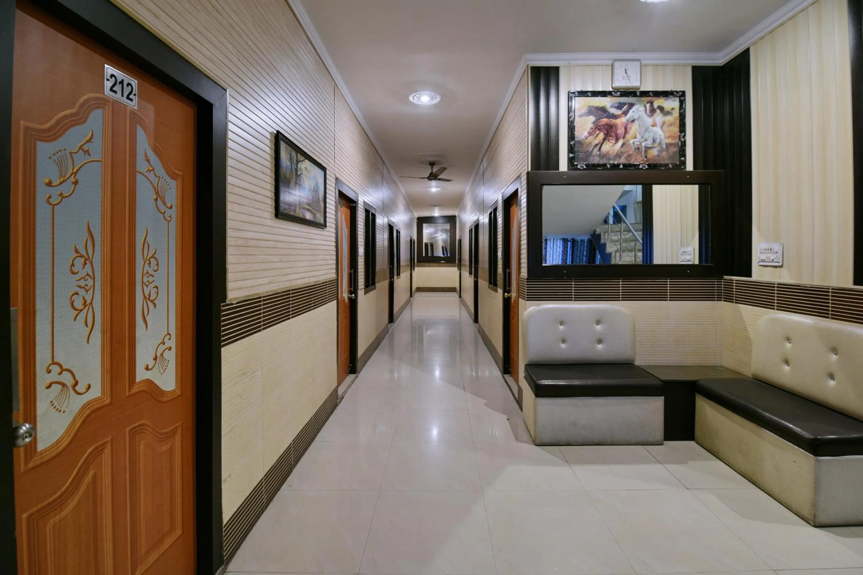 Lobby or reception in Hotel O Mehfil Hotel