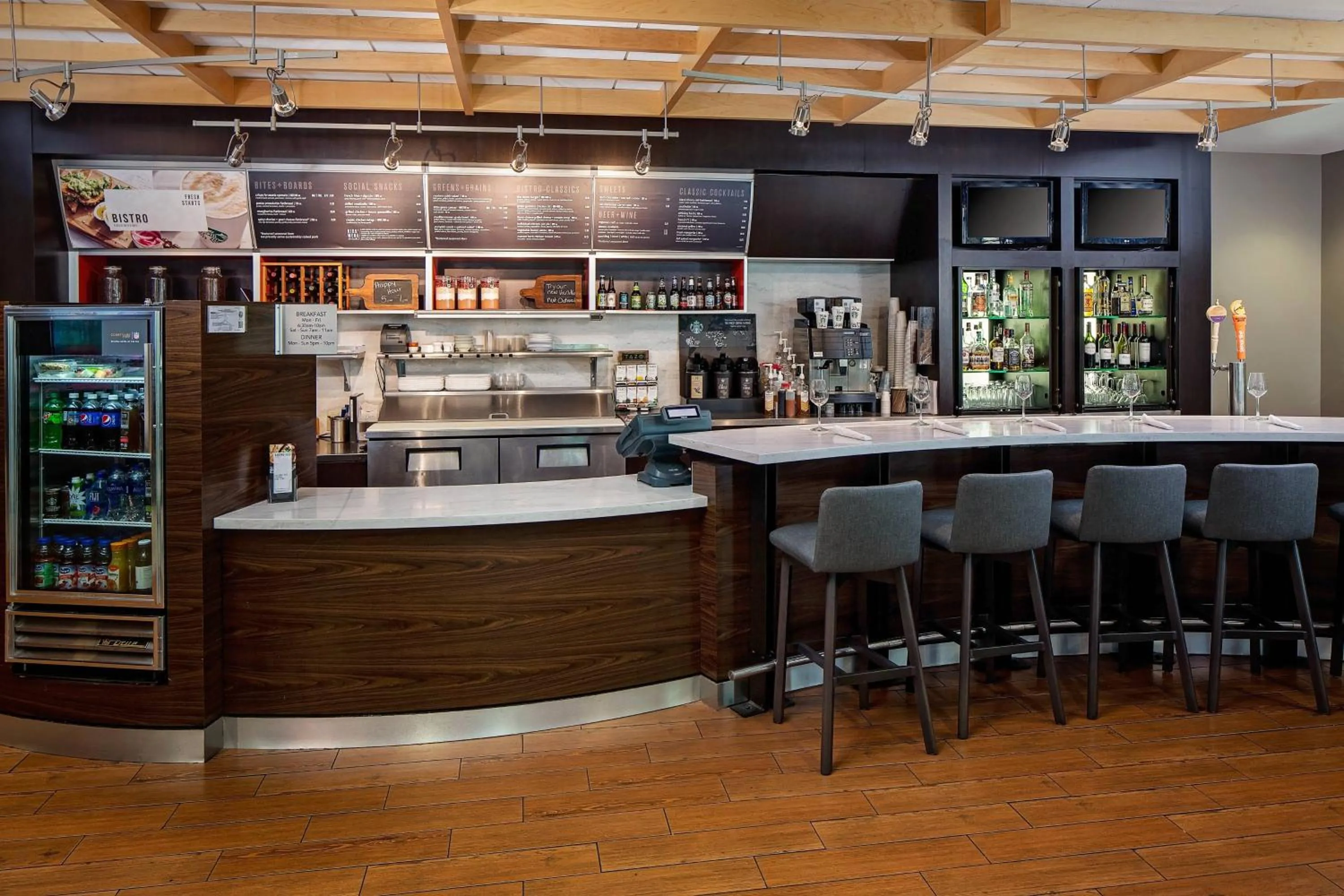 Restaurant/places to eat in Courtyard by Marriott Fort Lauderdale North/Cypress Creek