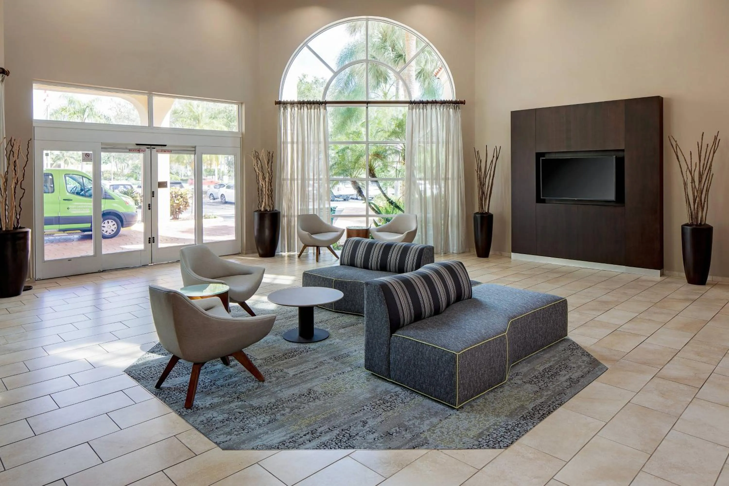 Lobby or reception in Courtyard by Marriott Fort Lauderdale North/Cypress Creek