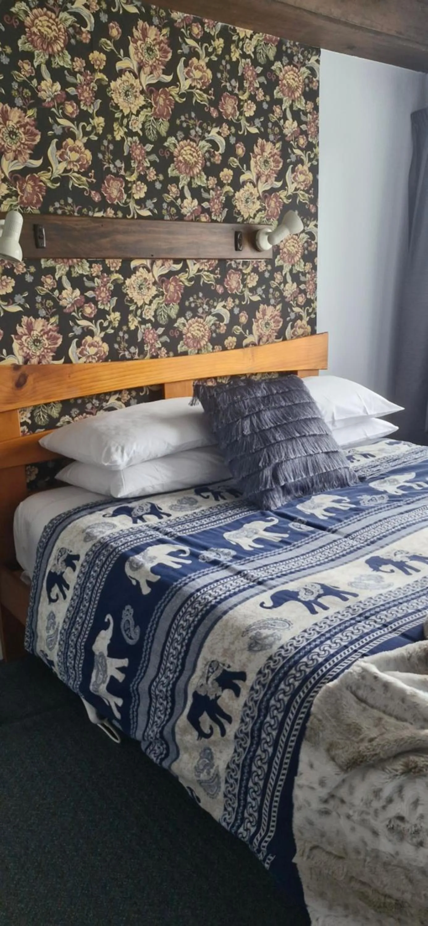 Bed in Tokaanu Lodge Motel