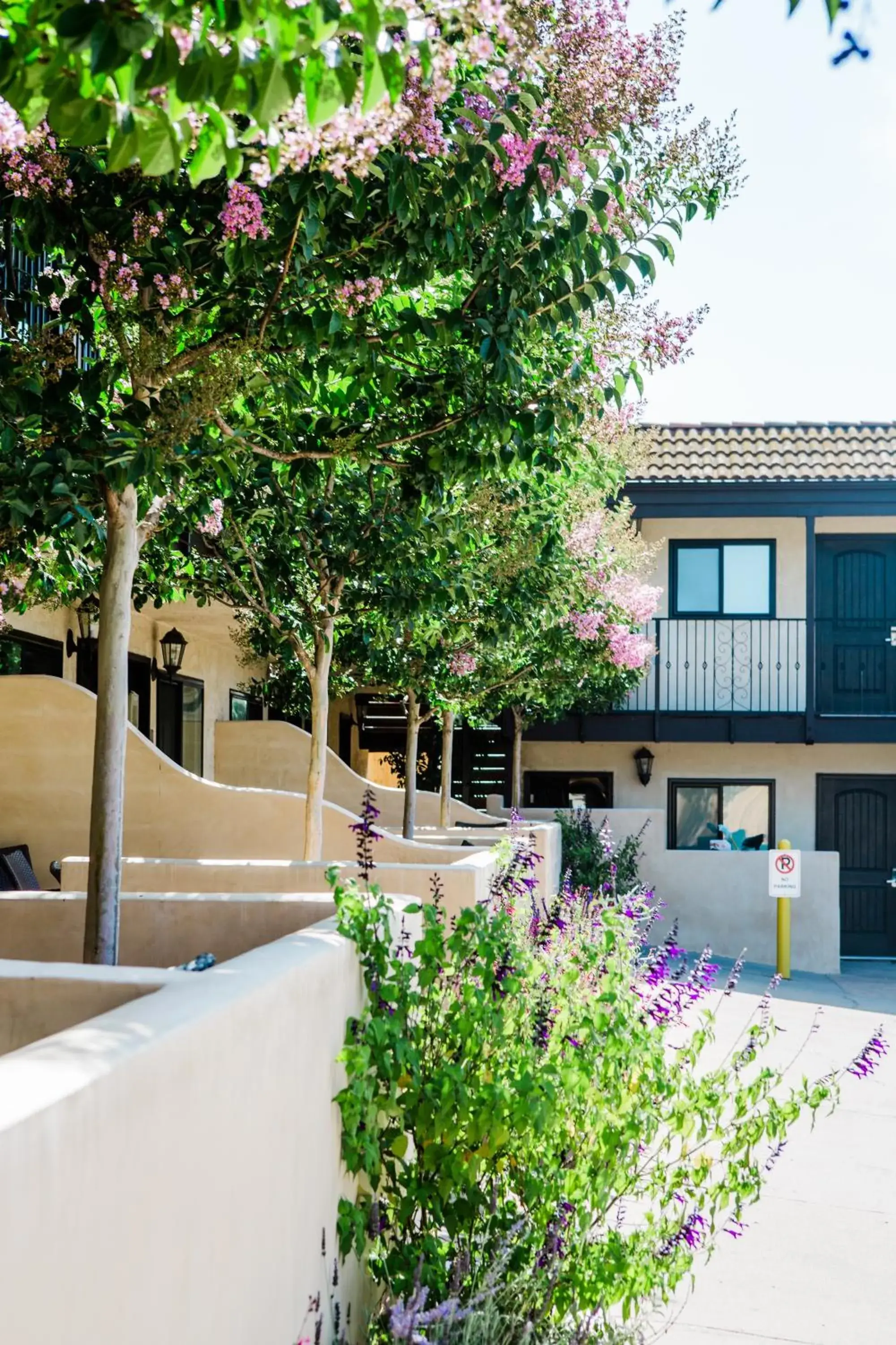 Property building in Casa Ojai Inn Property building in Casa Ojai Inn