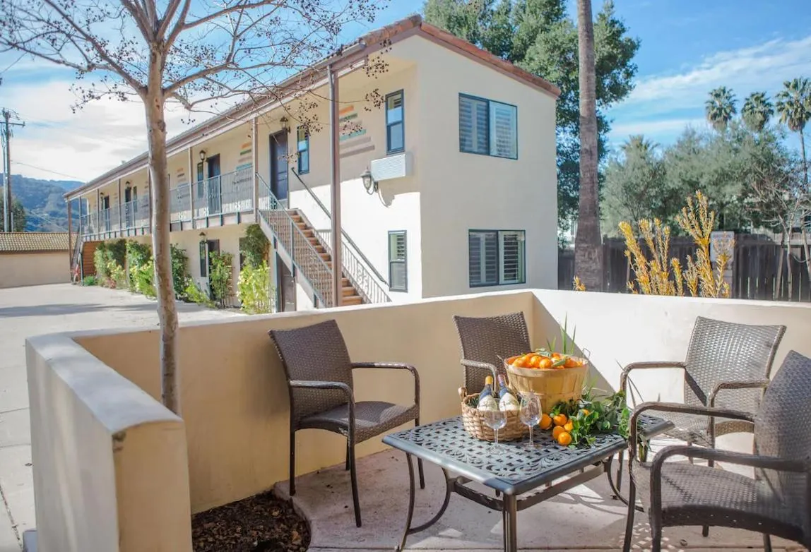 Patio in Casa Ojai Inn