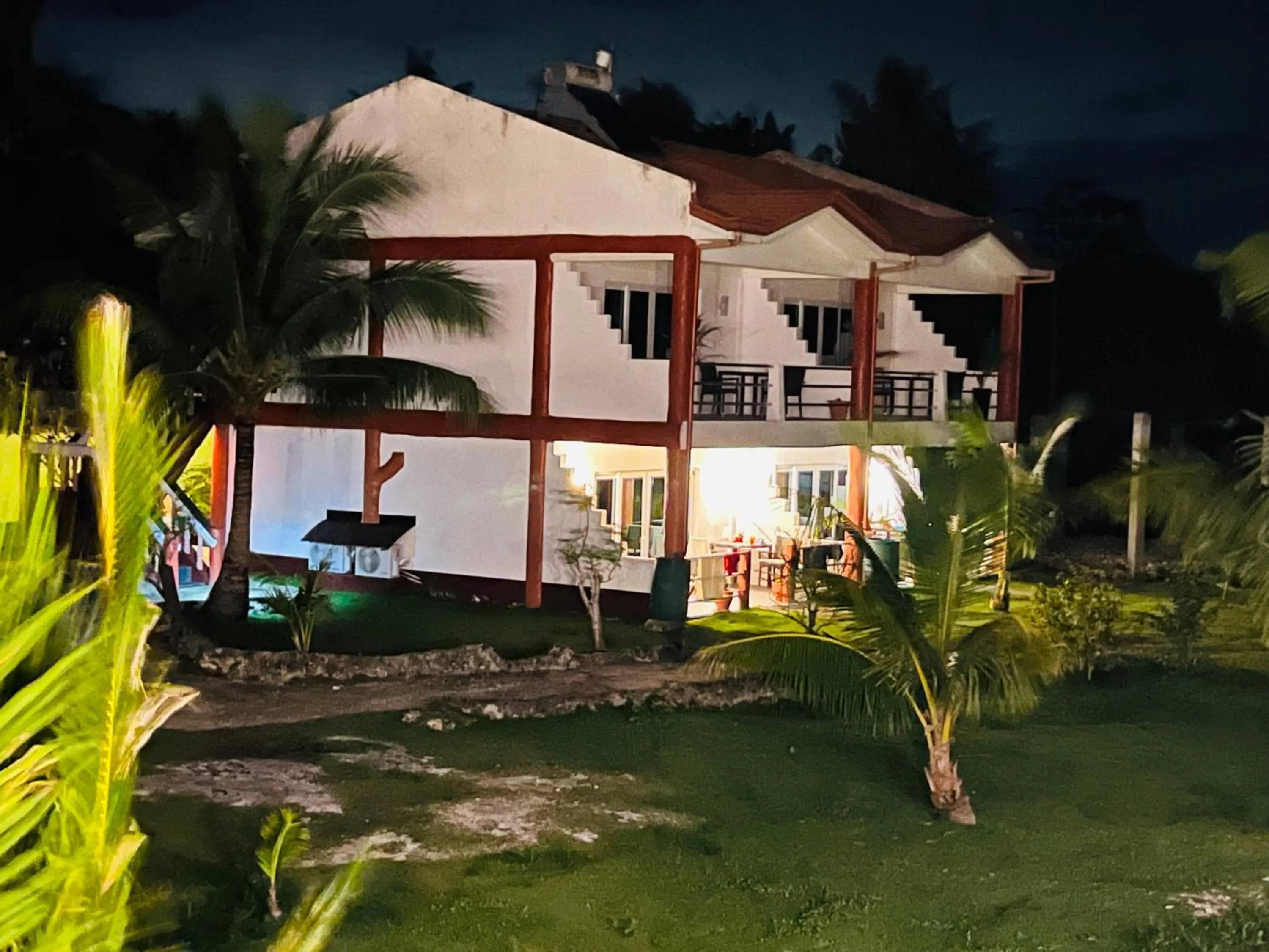 Cabilao Sunset Dive & Beach Resort