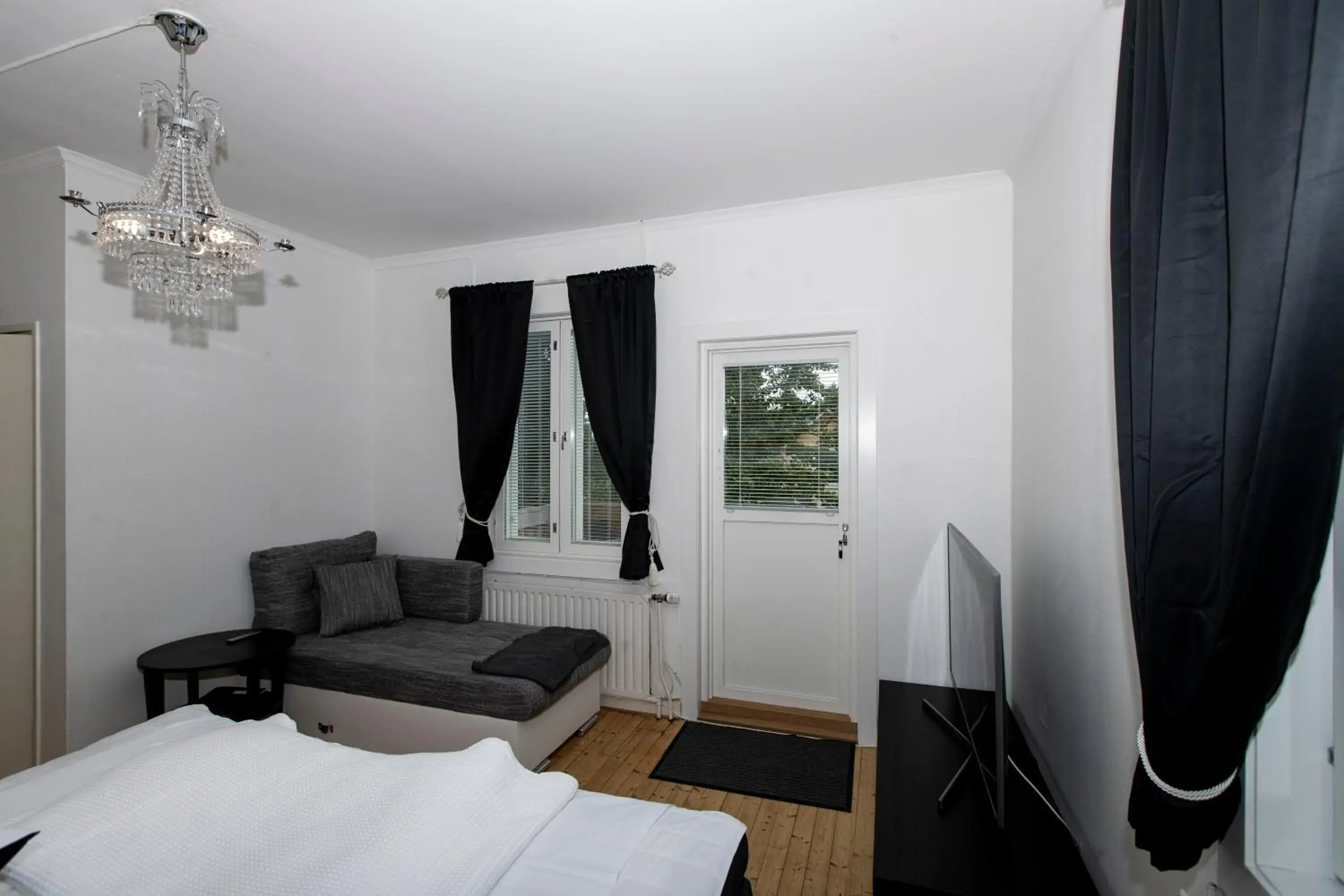 Shower, Bed in Klintvägen Apartments Shower, Bed in Klintvägen Apartments