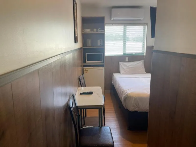 Bed in Conway Motel Manukau