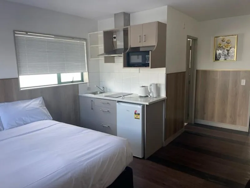 Bed in Conway Motel Manukau