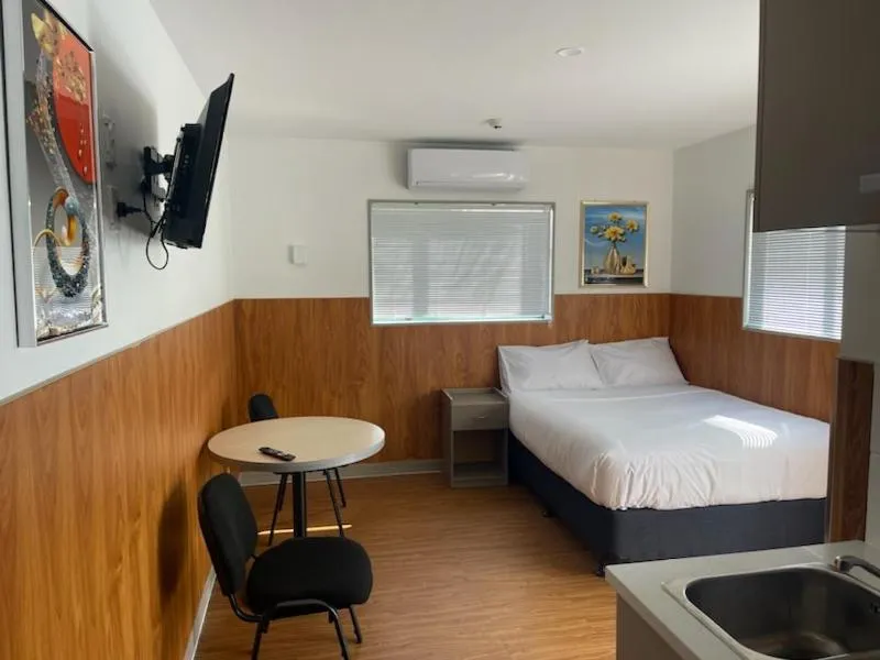 Bed in Conway Motel Manukau