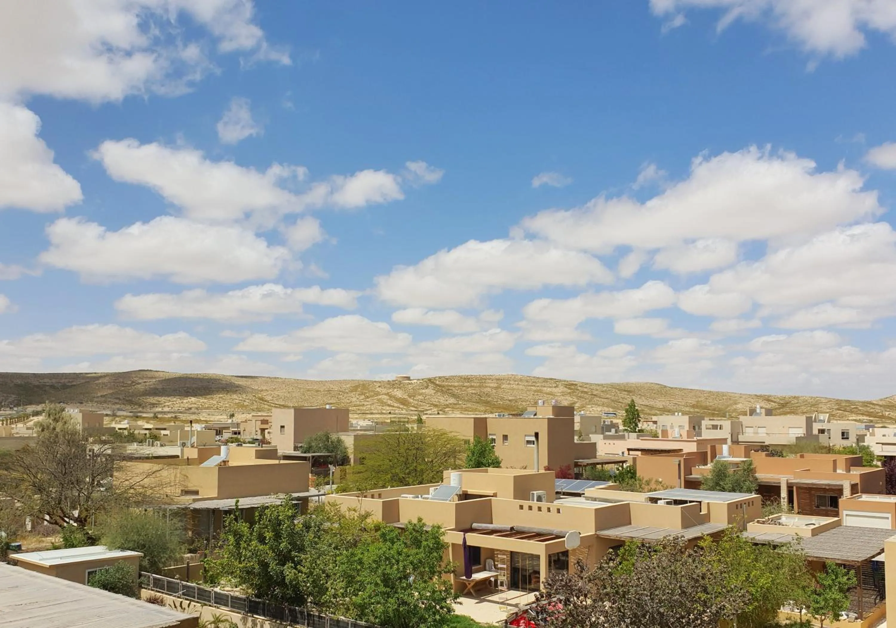 Neighbourhood in Shoshanat Hamidbar