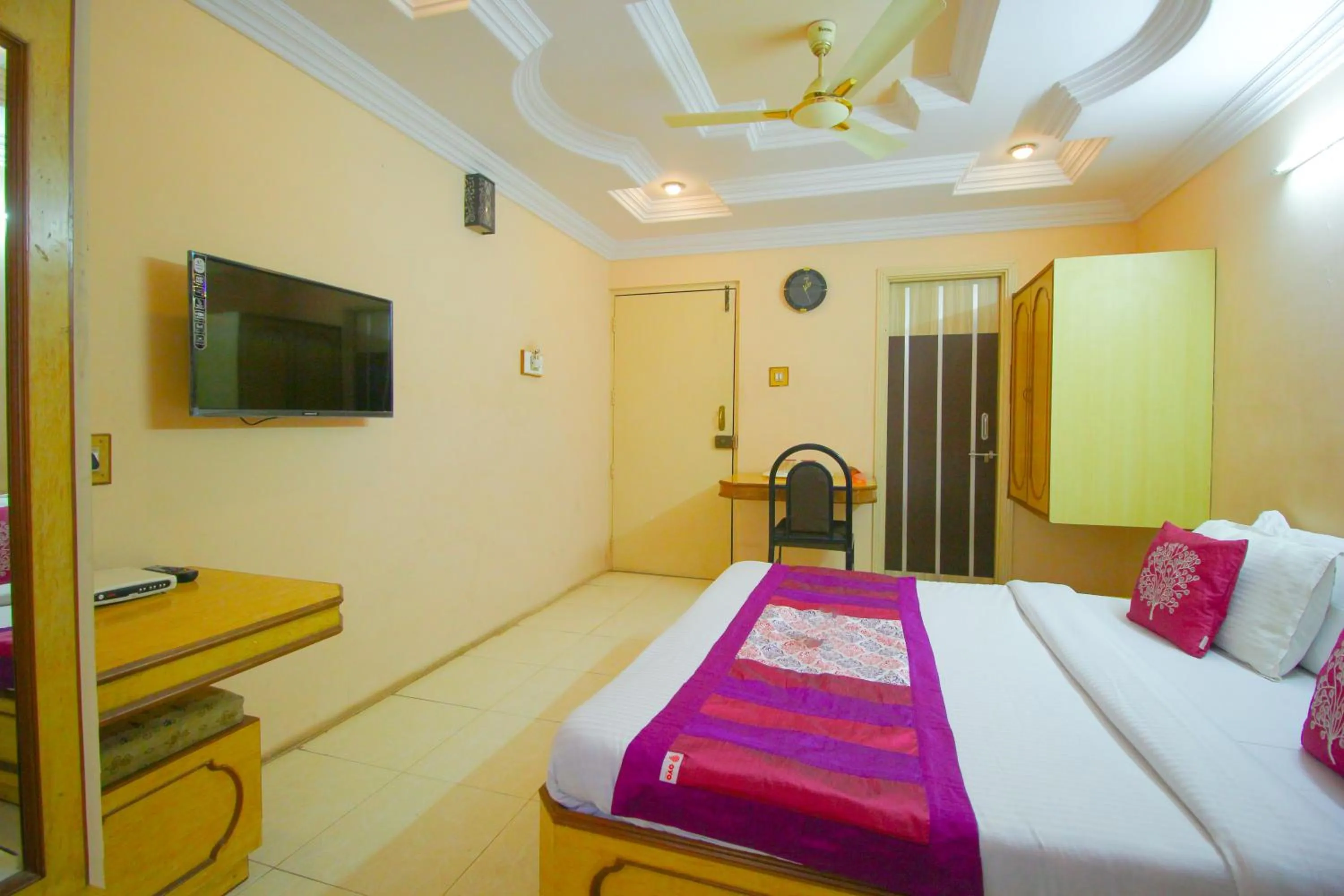 Bed in Hotel Upasana