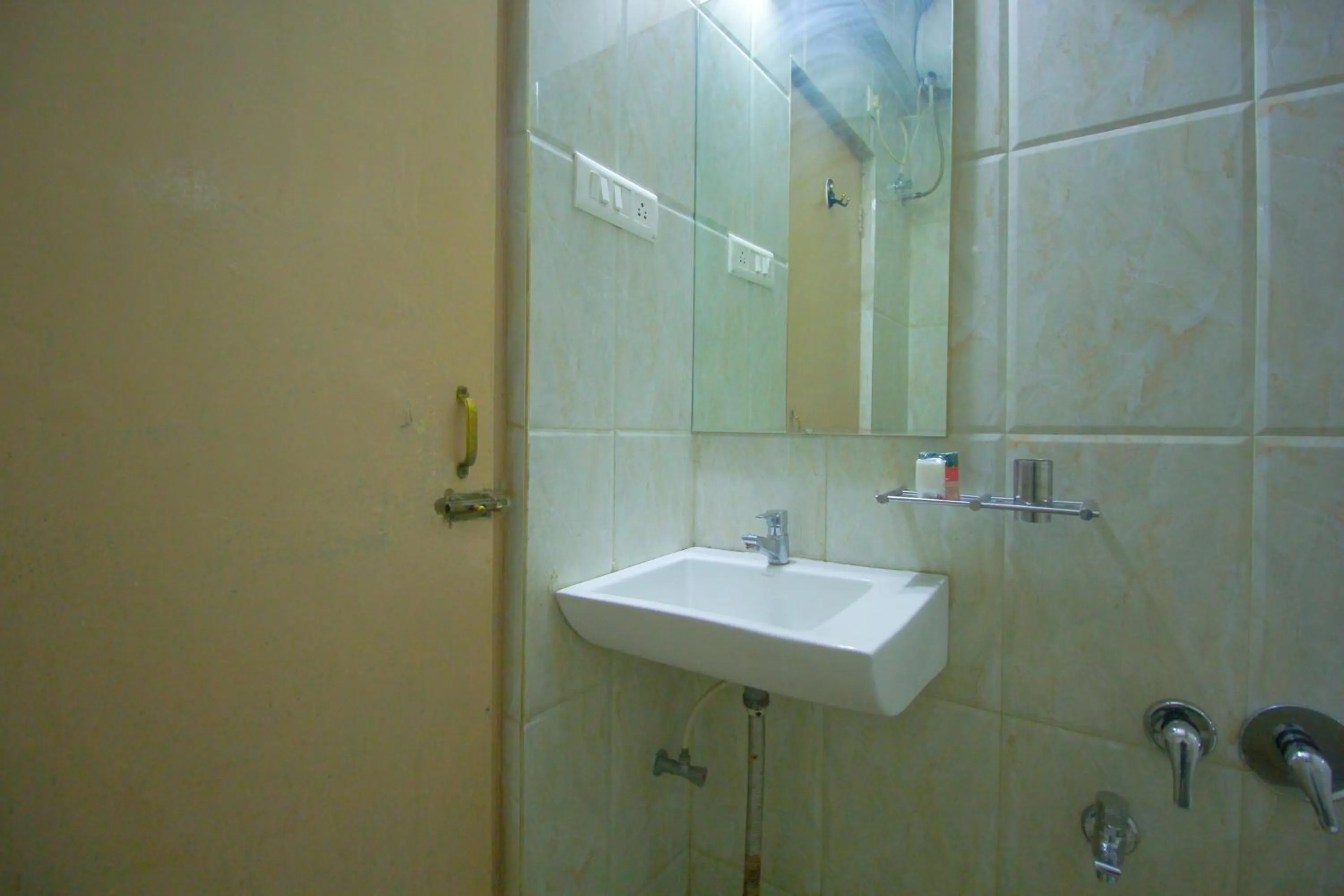 Bathroom in Hotel Upasana