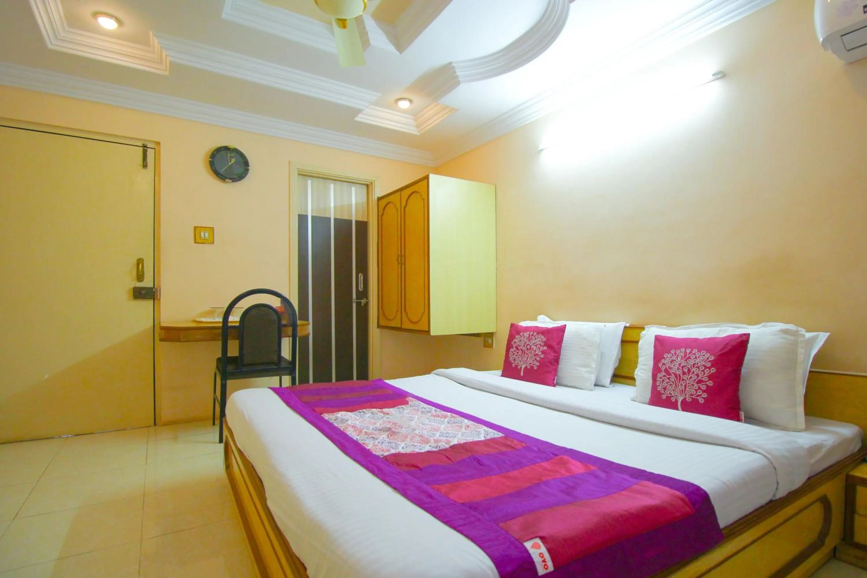 Bed in Hotel Upasana