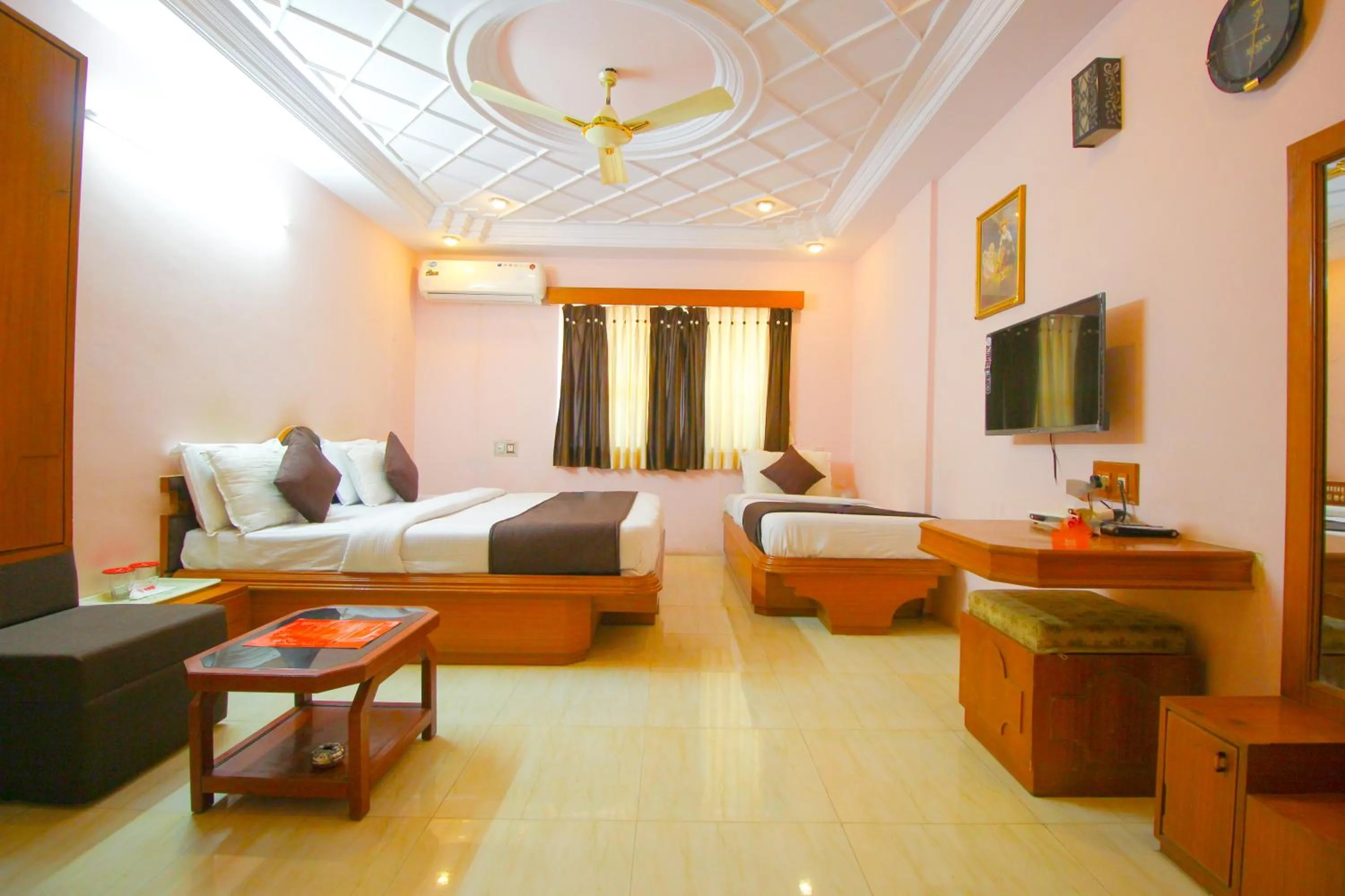 Bed in Hotel Upasana