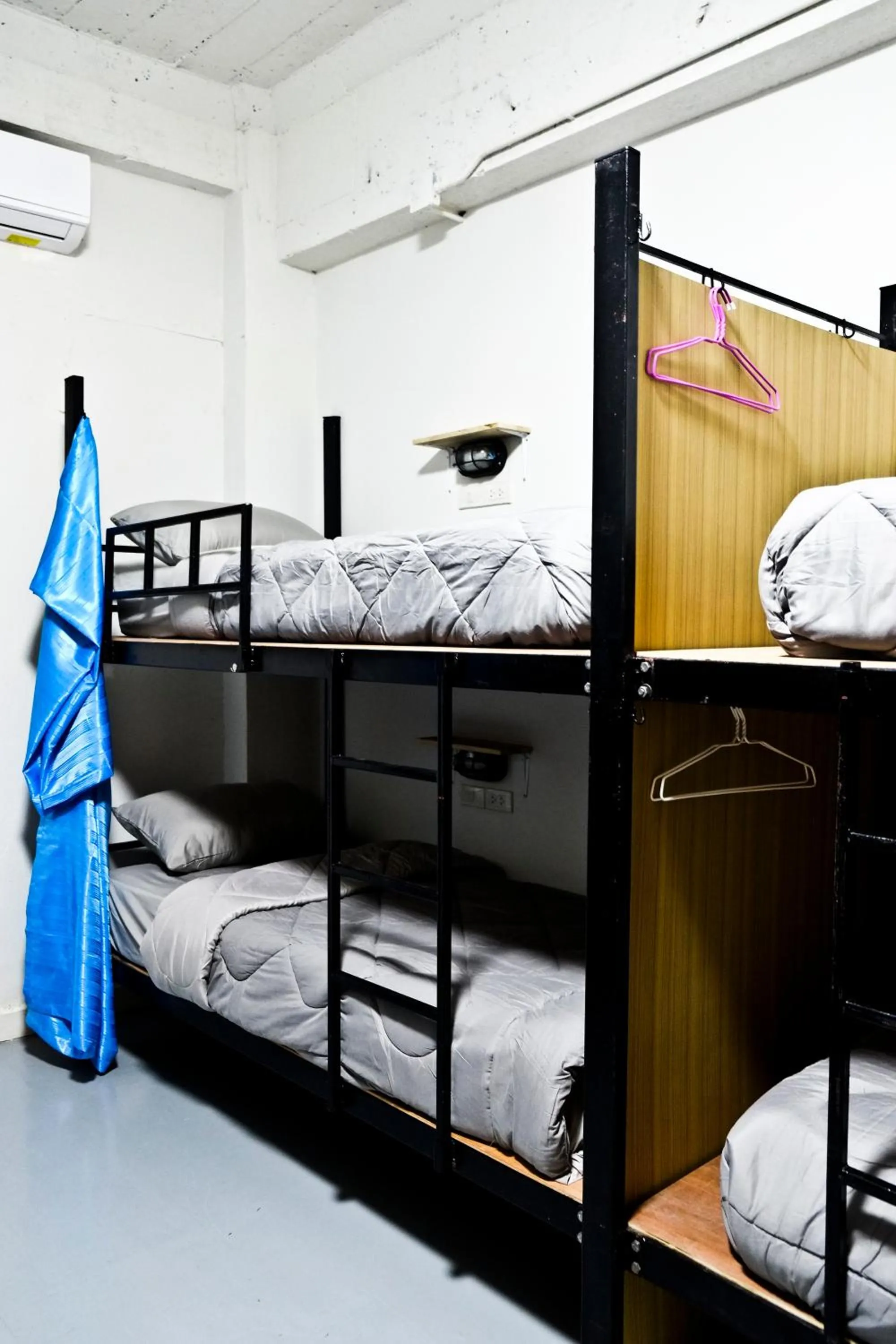 Bed in Zee Thai Hostel