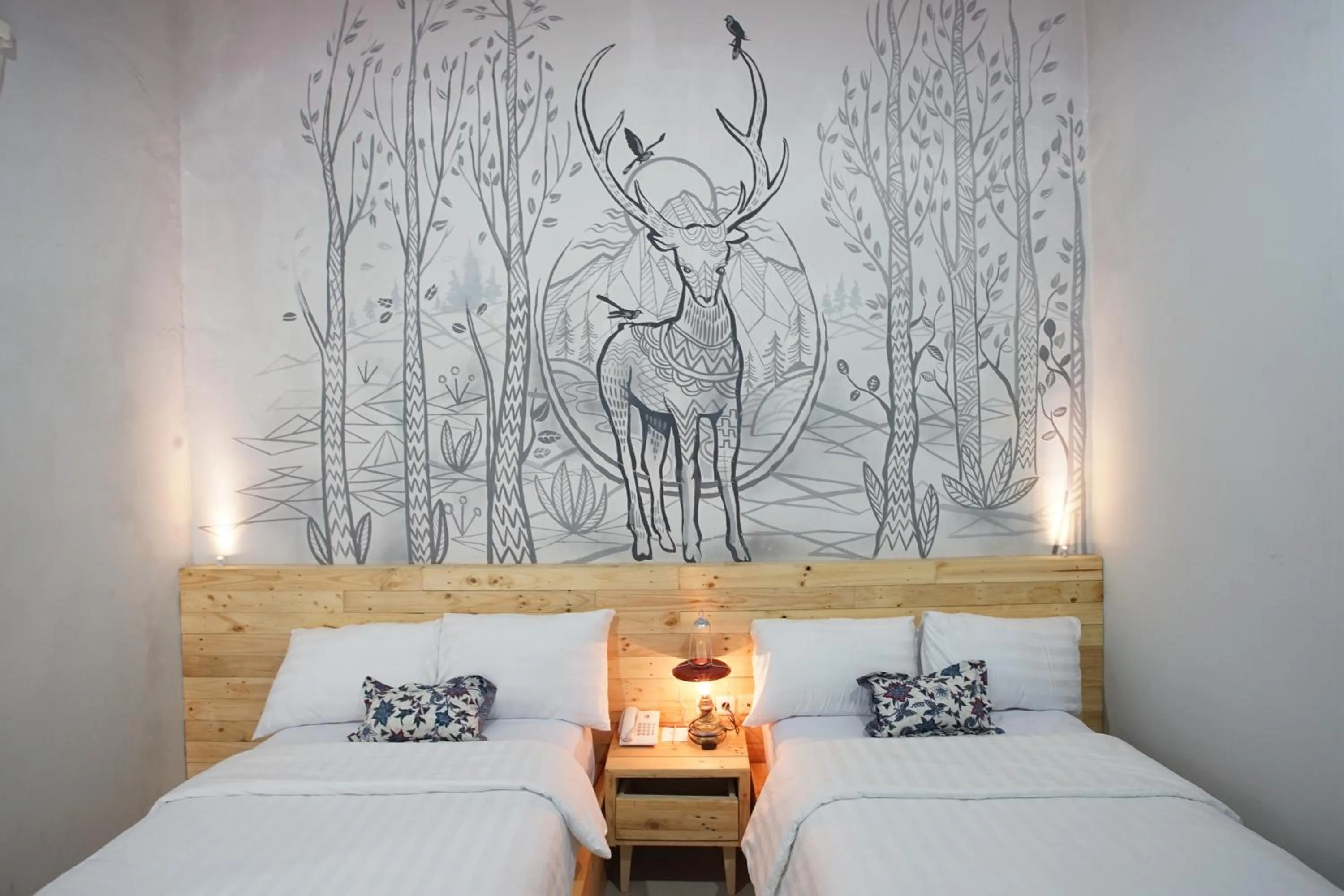 Photo of the whole room, Bed in Omah Njonja Bed & Brasserie