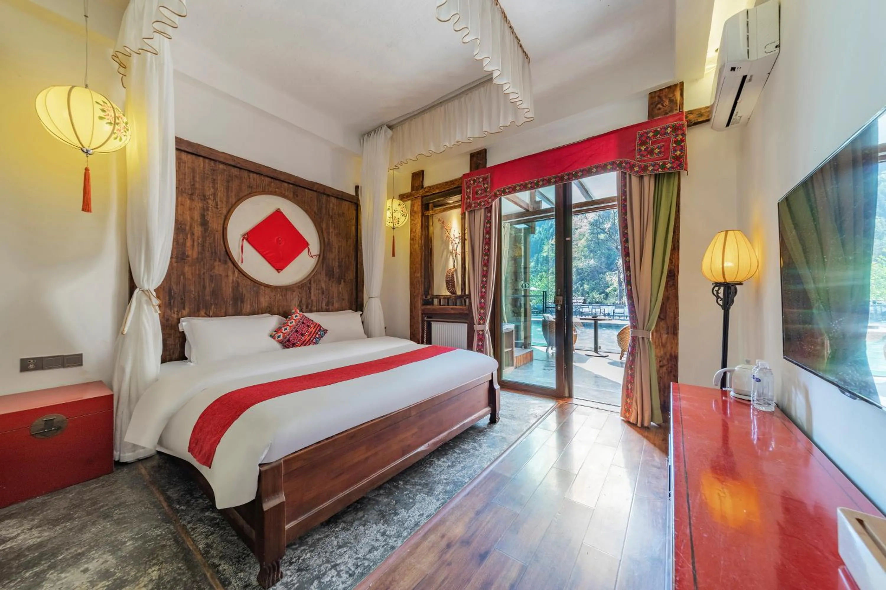 Bed in Homeward Mountain Resort