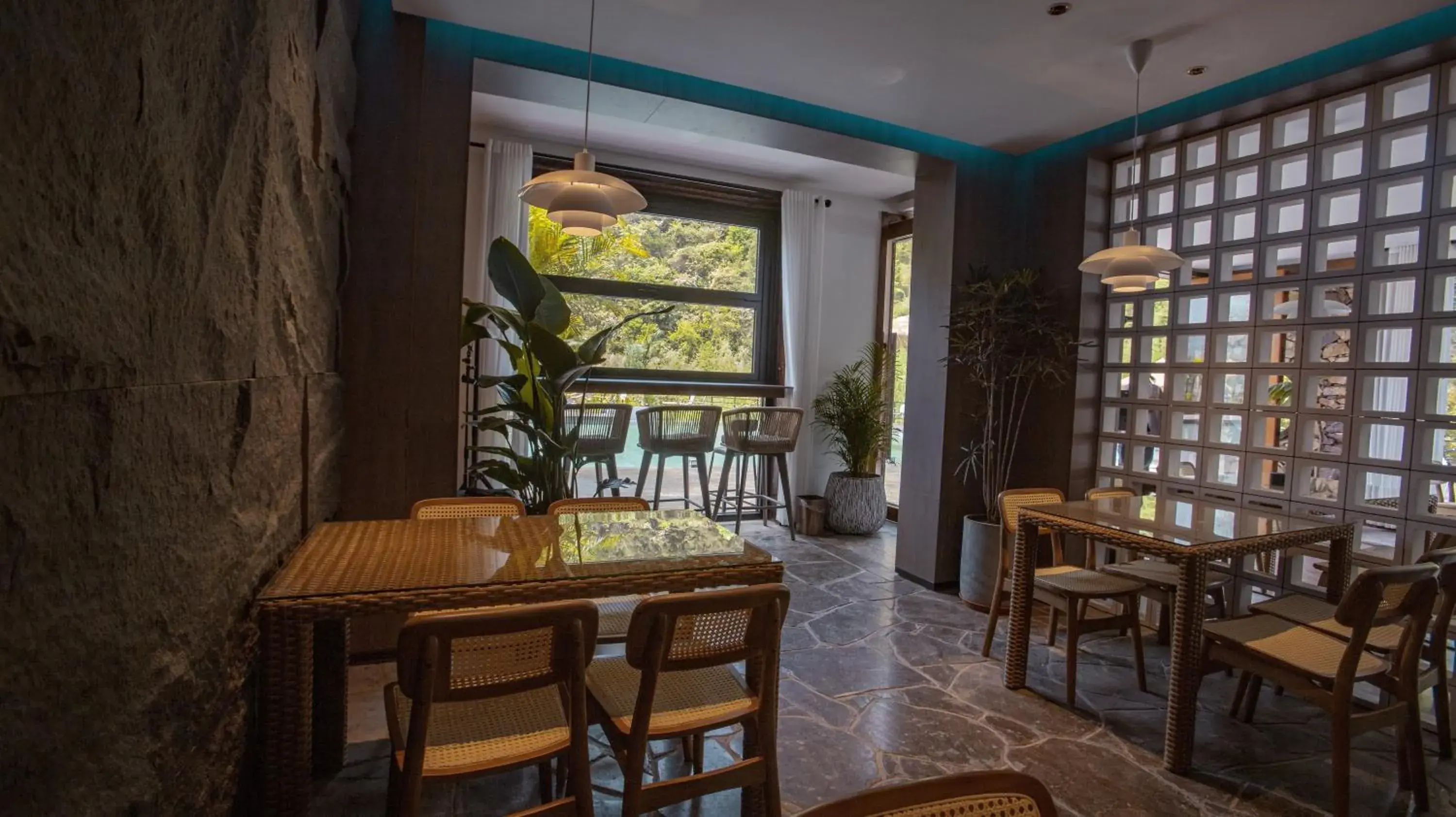 Restaurant/Places to Eat in Homeward Mountain Resort Restaurant/Places to Eat in Homeward Mountain Resort