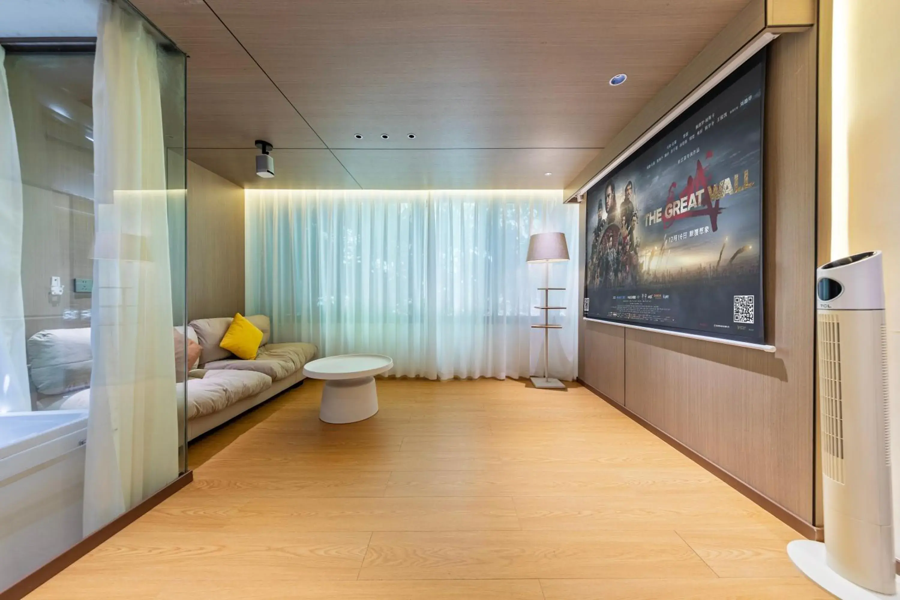 European Style Twin Room with Projection Room in Homeward Mountain Resort European Style Twin Room with Projection Room in Homeward Mountain Resort