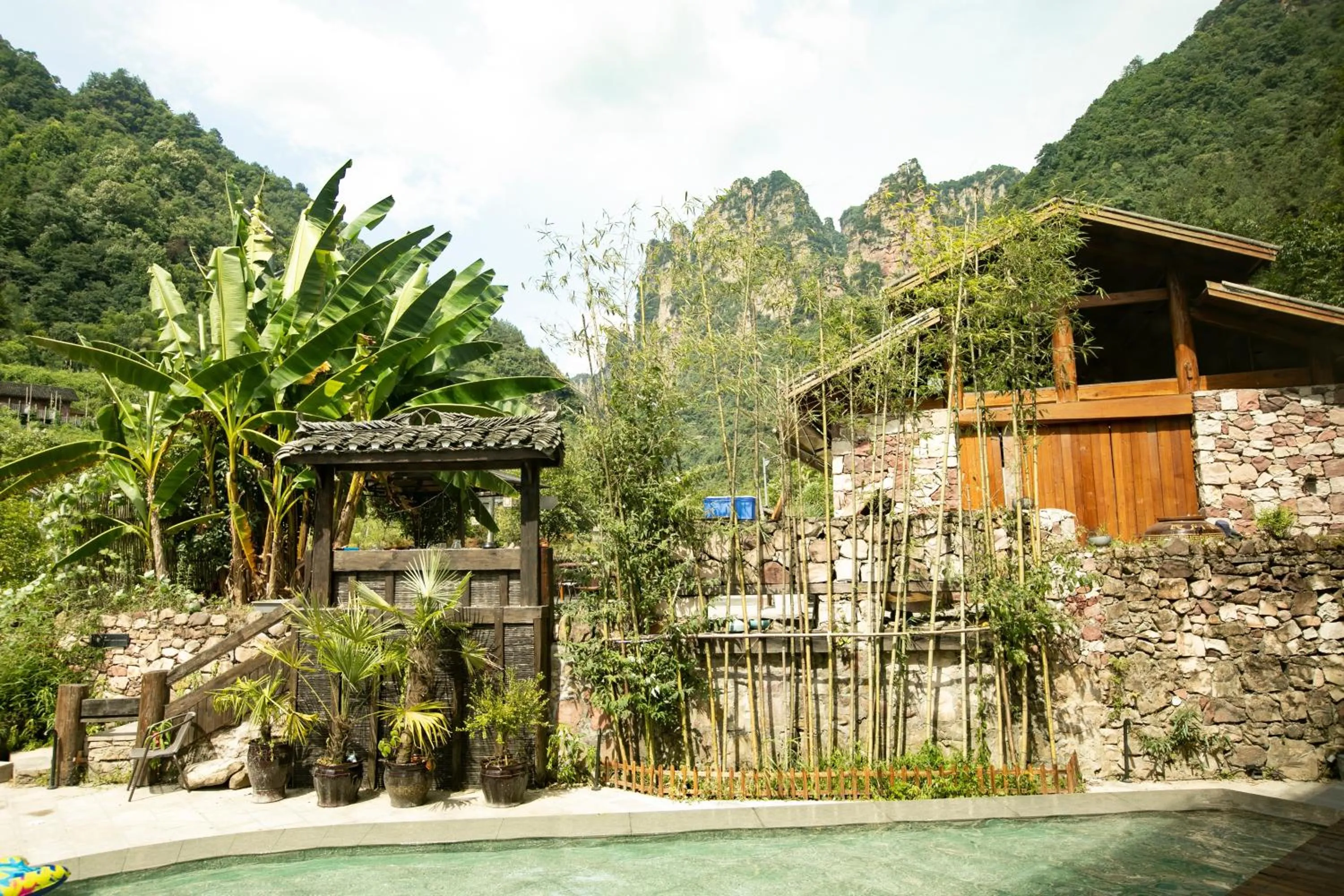 Property building in Homeward Mountain Resort