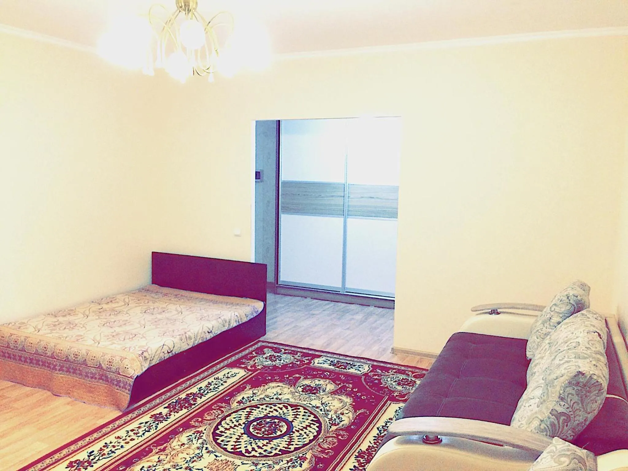 Bed in Apartments on Q. Batyr 40
