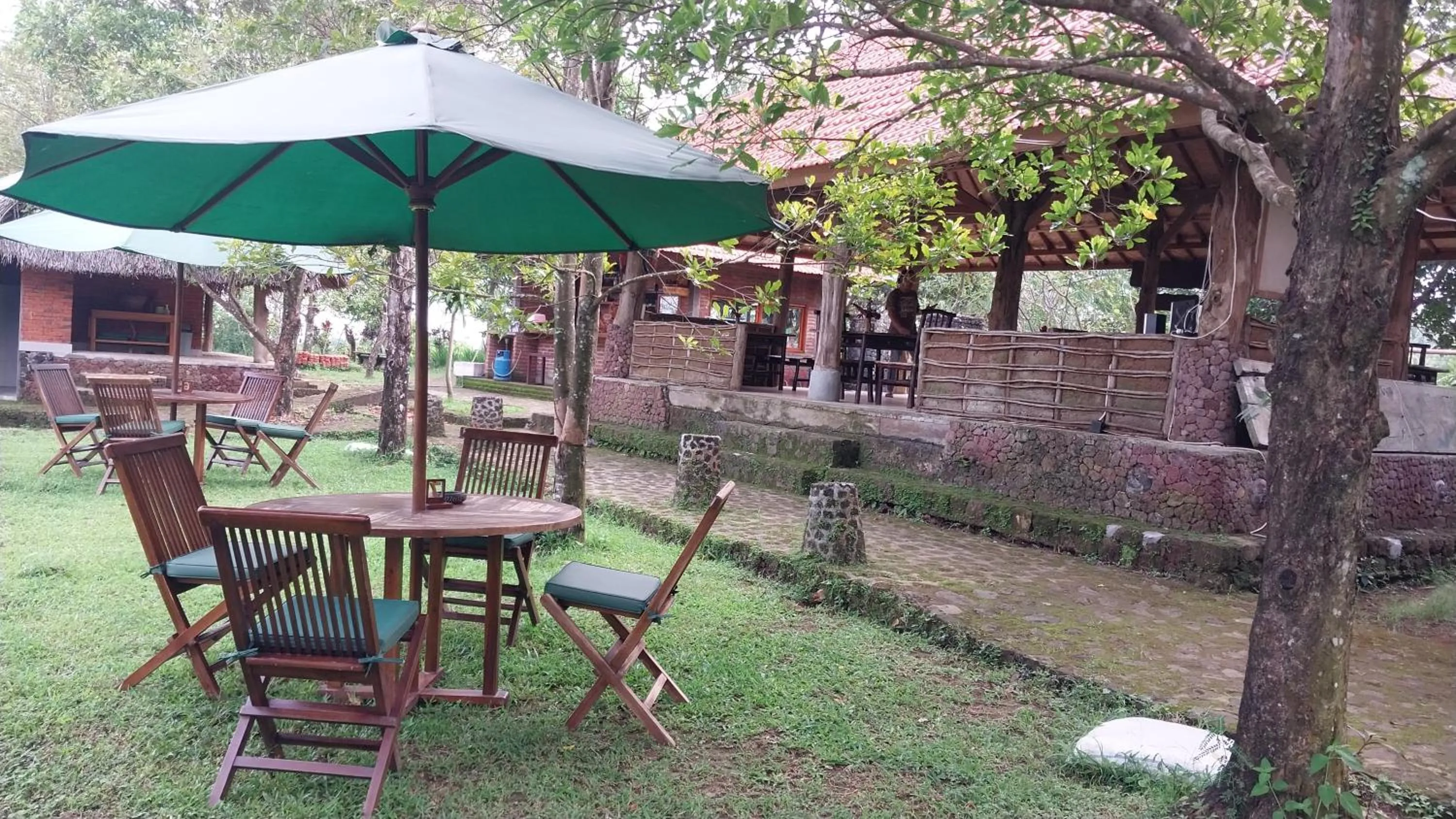 Restaurant/places to eat in Uma Nirmala Aling-Aling