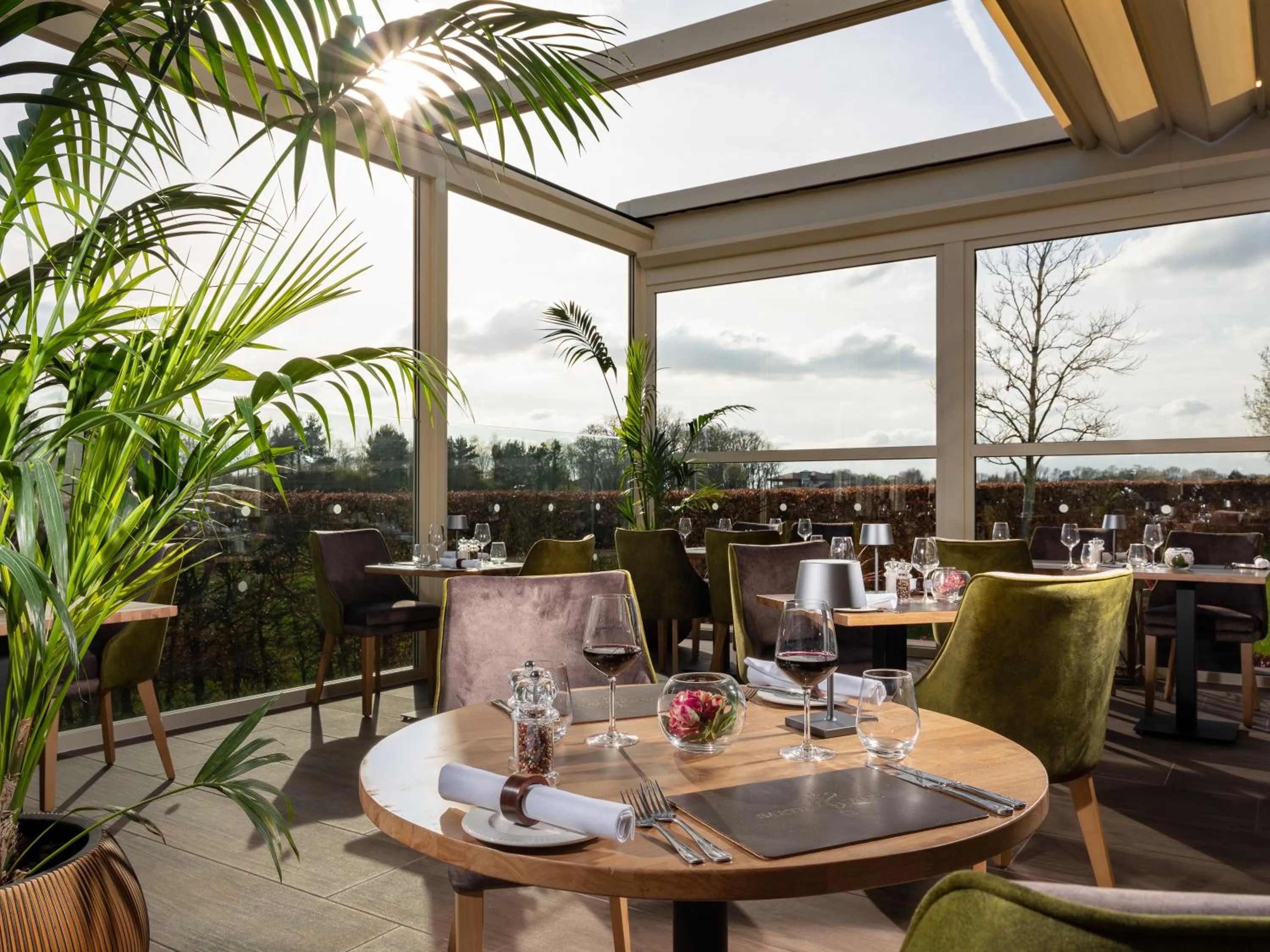 Restaurant/places to eat in Castleknock Hotel