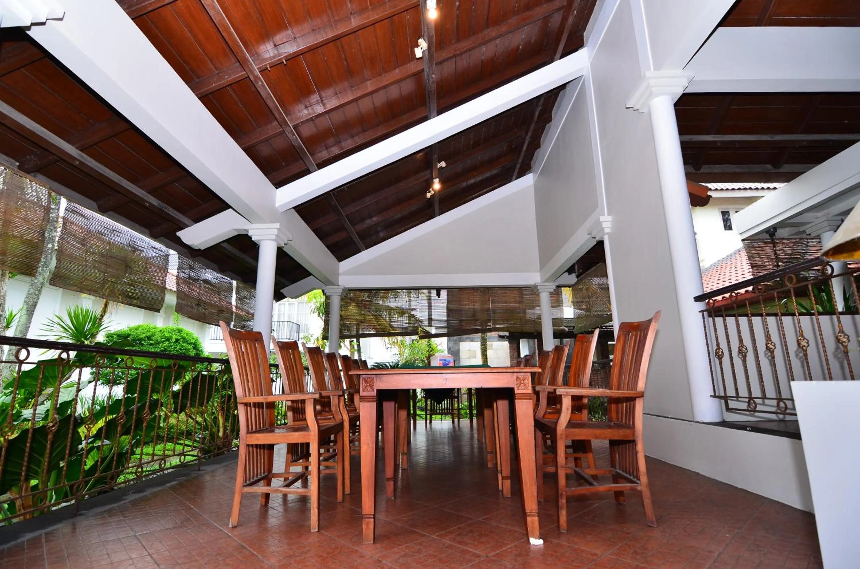 Restaurant/places to eat in Sevilla Resort Magelang