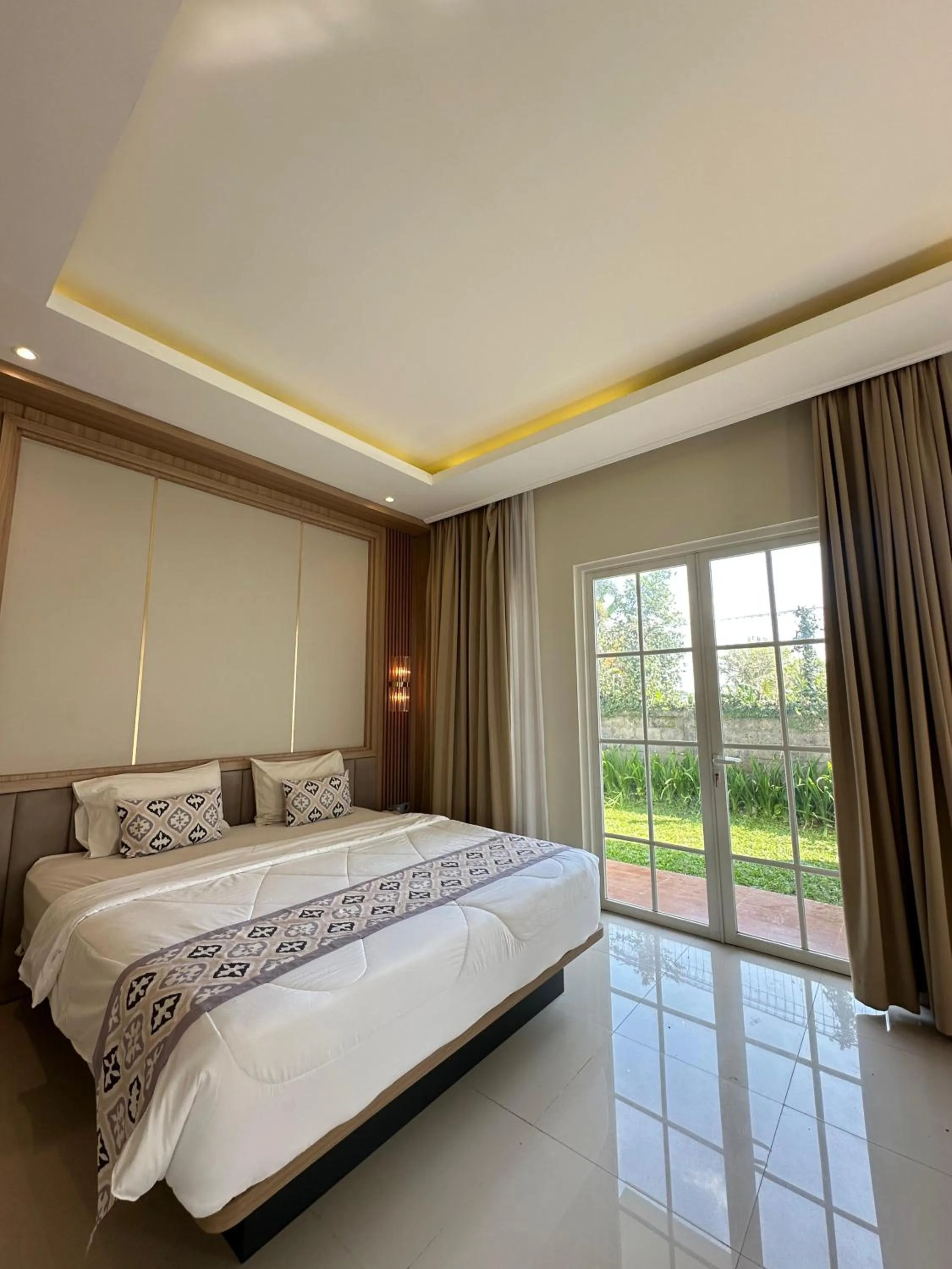 Bed in Sevilla Resort Magelang