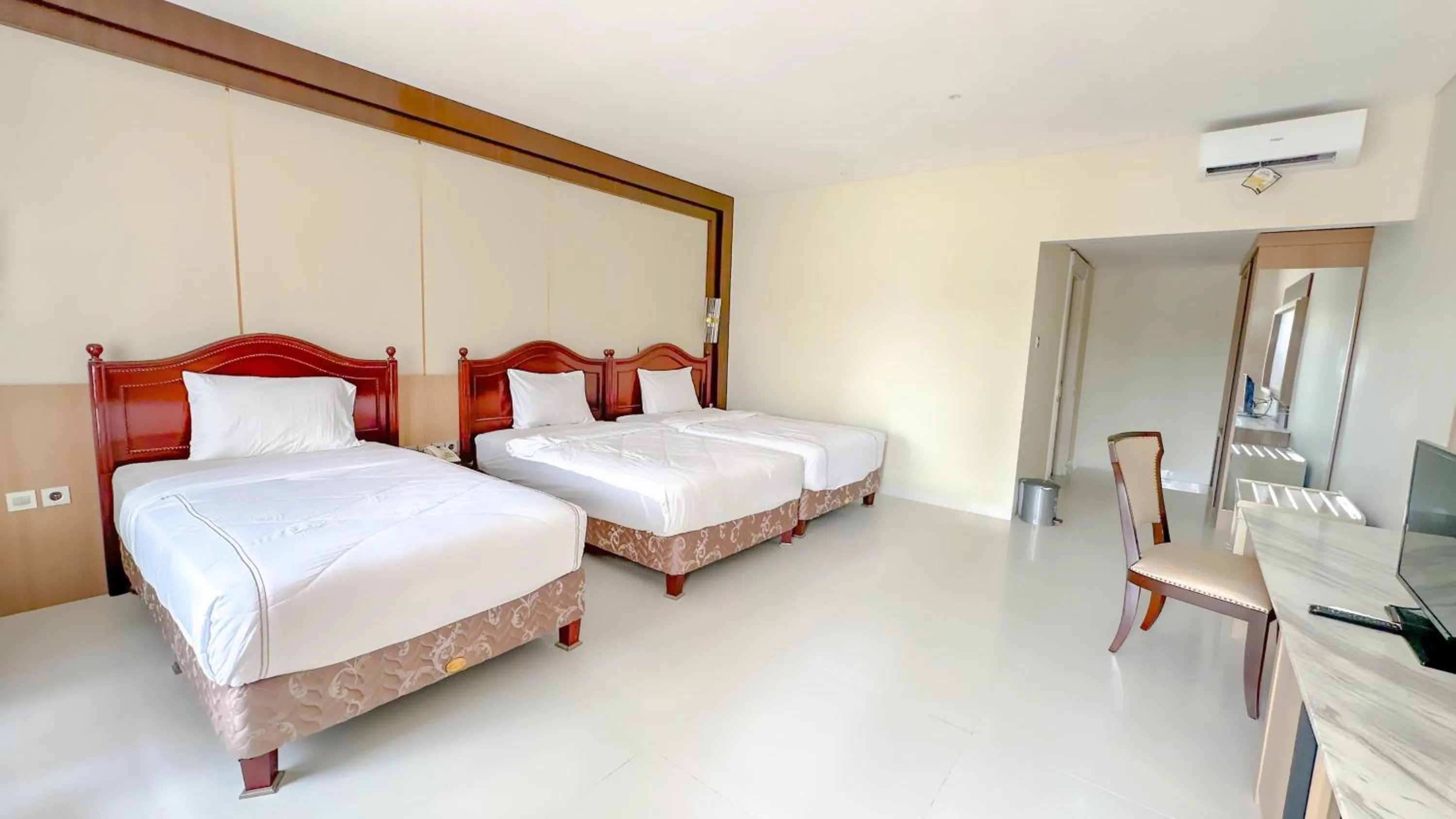 Bed in Sevilla Resort Magelang