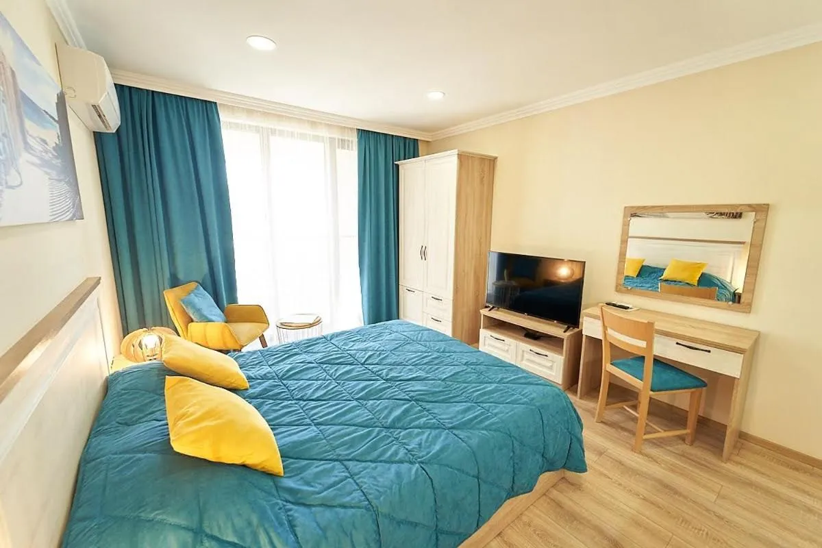 Bed in Burgas Beach Resort Apartments