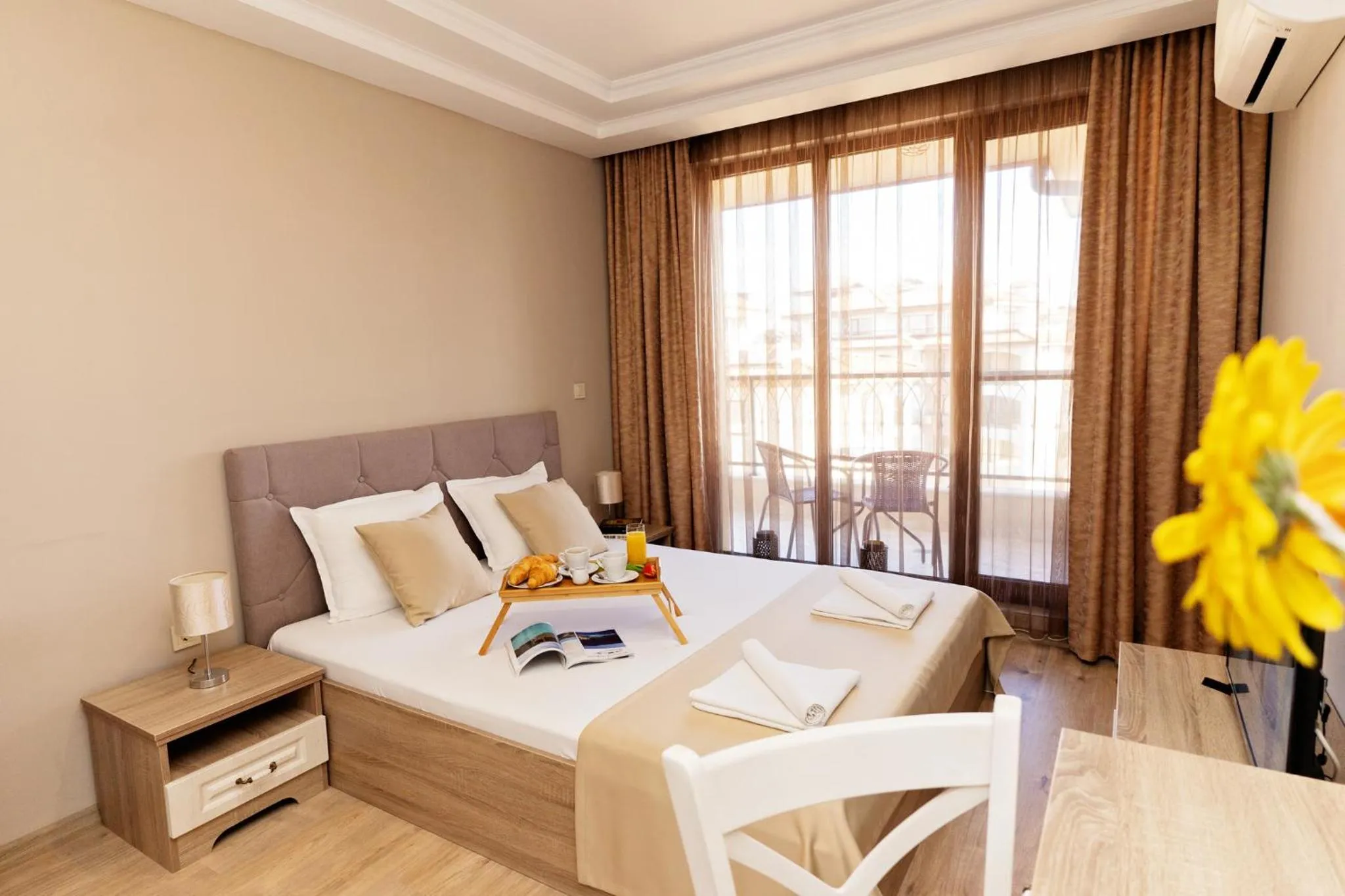 Bed in Burgas Beach Resort Apartments
